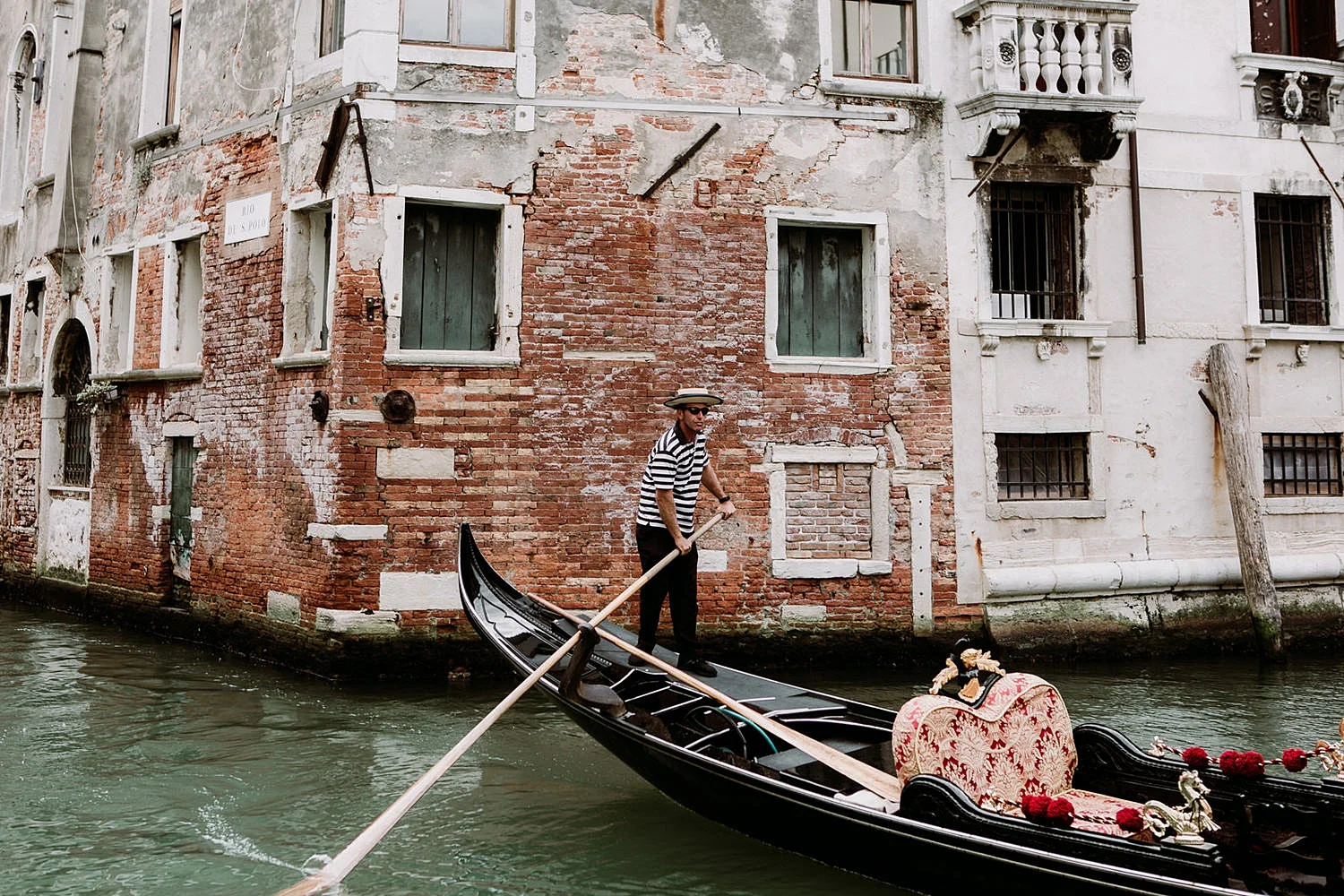 062-Venice-Intimate-Wedding.jpg