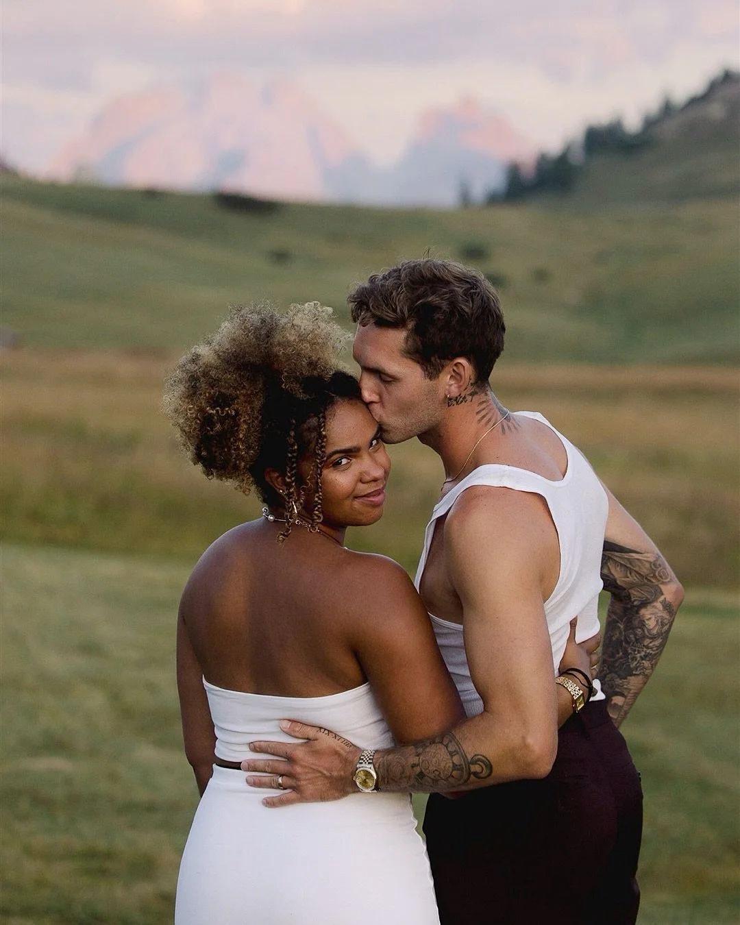 This couple chose the Dolomites as the place for their elopement and&hellip;what a choice it was!
An otherworldly setting at Lago di Braies framed their first look and an intimate ceremony, shared in the presence of their moms.

I&rsquo;m deeply grat