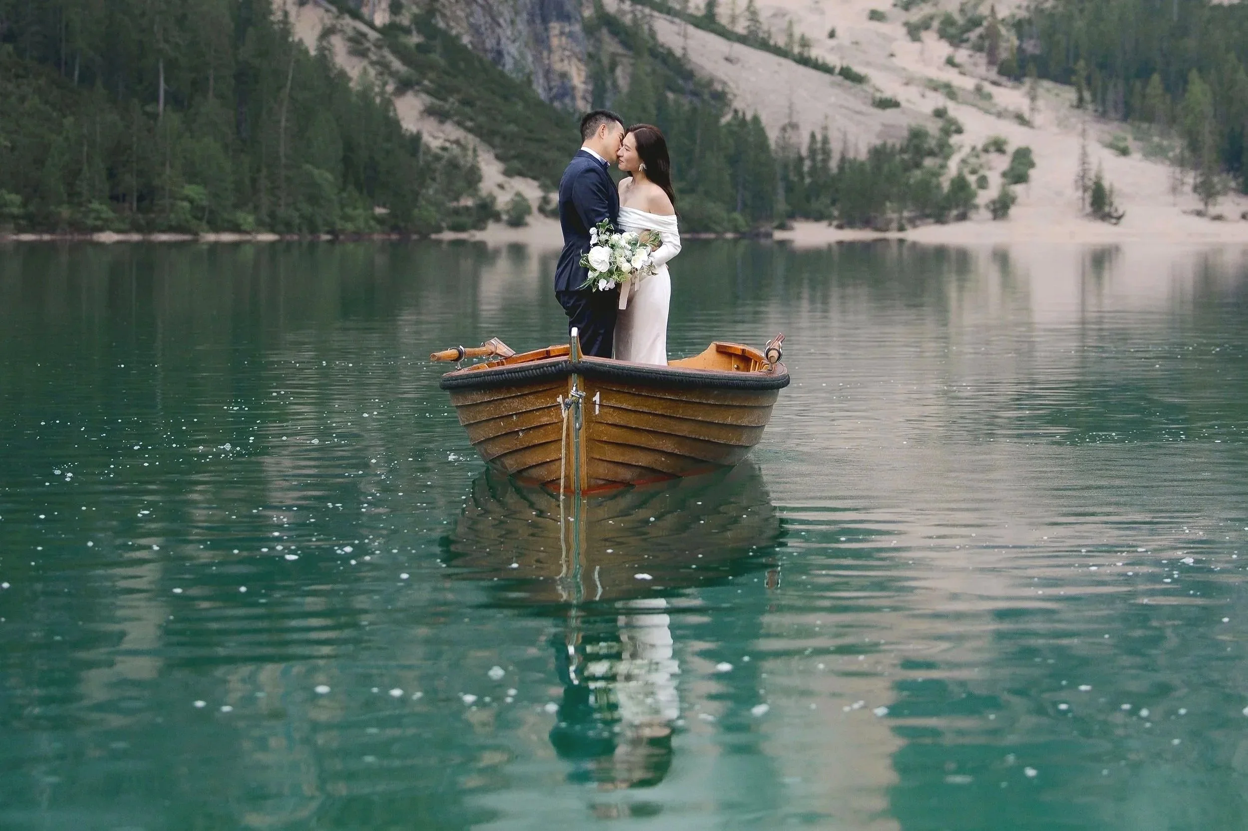 Lake Braies Elopement &amp; Photoshoot: The Complete Planning Guide