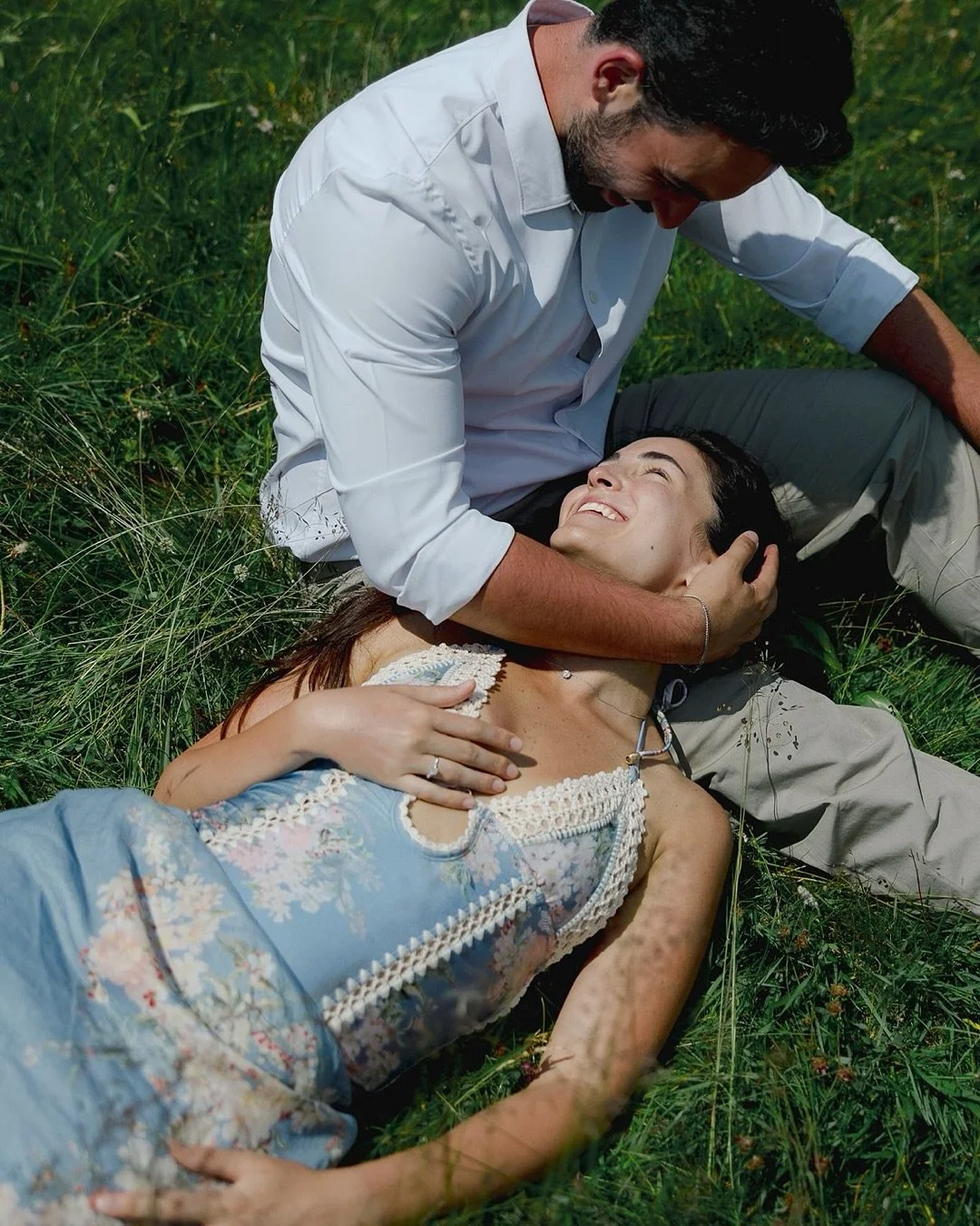 26.06.26 🤍 A once-in-a-lifetime date for a once-in-a-lifetime question.

He contacted me to capture his secret proposal in the idyllic meadows of the Dolomites. My son and I photographed this beautiful moment, and somehow, we managed to keep the ent