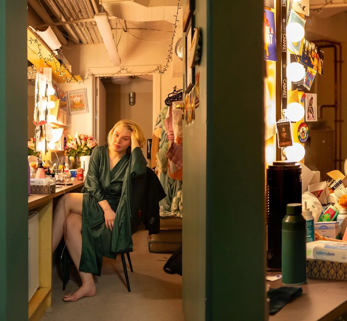 When I photographed Rebecca Lucy Taylor AKA @selfesteemselfesteem backstage in Cabaret in between the matinee and evening performances. This is one of my fav musicals and she really was mind-blowing as Sally Bowles. What a show! I love the muted gree