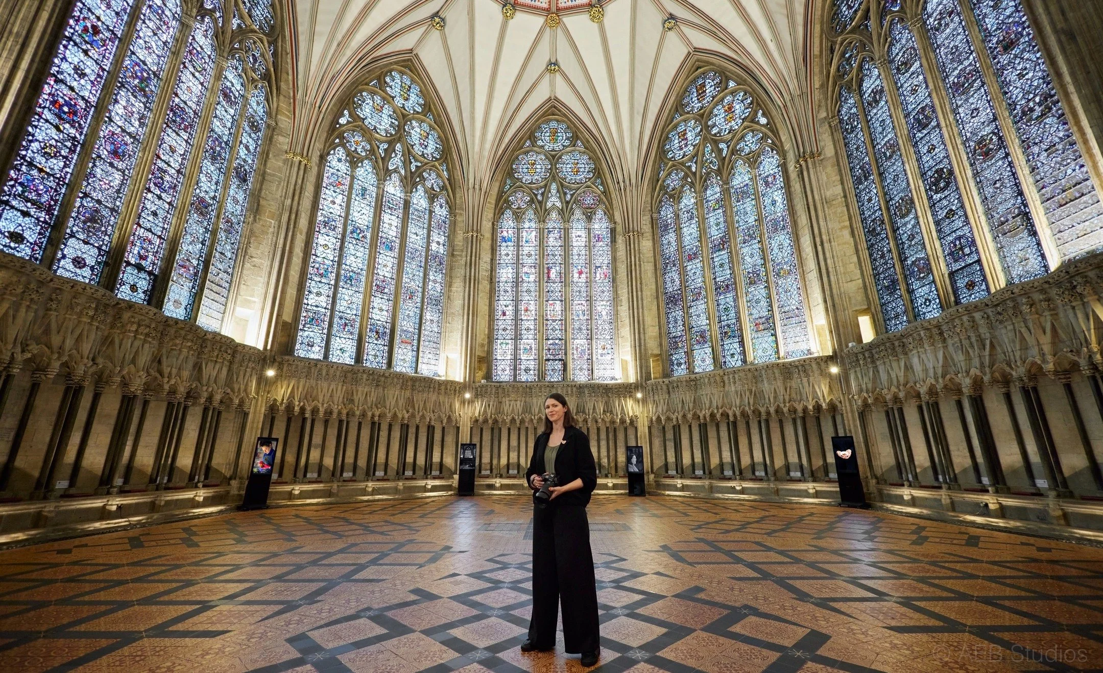This was a fun shoot by the brilliant photographer @aeb.studios - to promote my solo exhibition (and artist residency) last year at @yorkminsterofficial My series of portraits and details were displayed on screens all around the hexagonal Chapter Hou