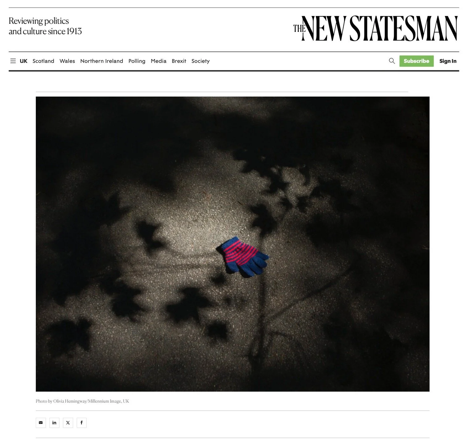 TW: This important issue covered by @samirjeraj in the @newstatesman about the number of children dying while in temporary accommodation. 
Hoping for change. 
It's unnerving to have my image illustrating this, especially as there is a personal elemen