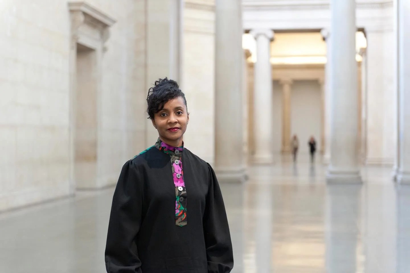 When I photographed Zo&eacute; Whitley OBE for @tate - it was great to work with her, and look at that beautiful space!

#Portrait
#Zo&eacute;Whitley
#Curator
#Tate
#TateBritain
#TheDuveens
#Portraiture
#Art
#ArtGalleryPortrait
@awitalondon 
#WomenIn