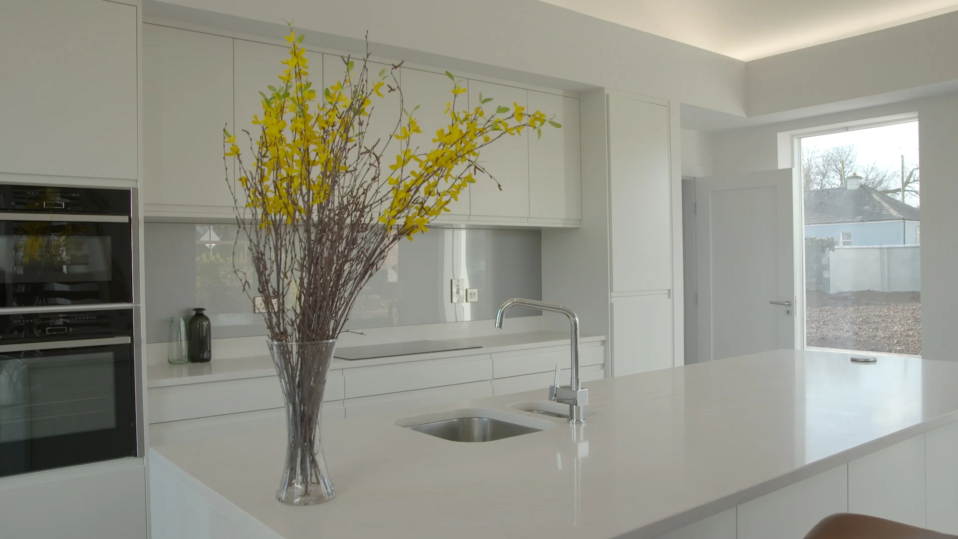 TX3 RTI10 Moate AFTER Kitchen 2.jpg
