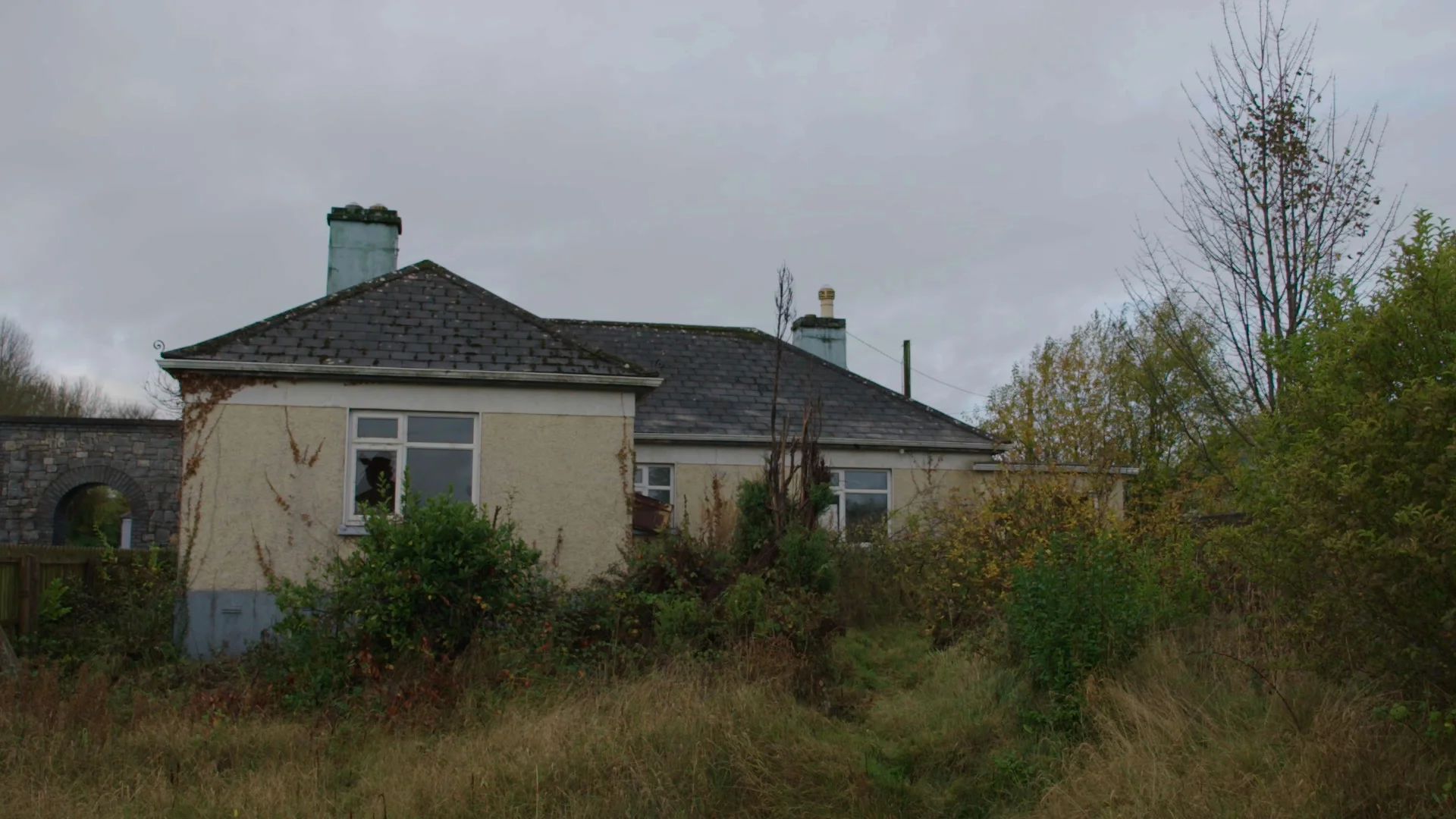 TX3 RTI10 Moate BEFORE Exterior 2 - Copy.jpg