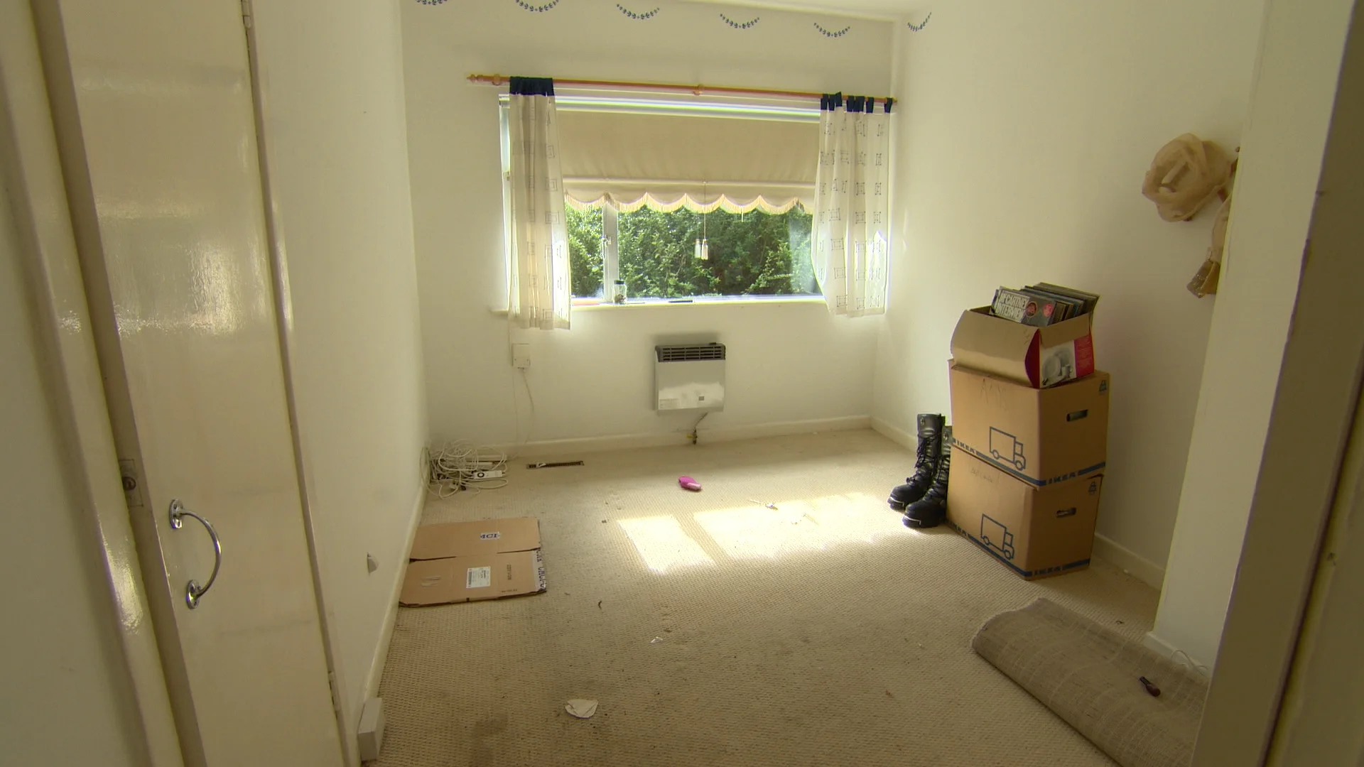 TX4 RTI10 Sutton BEFORE Bedroom .jpg