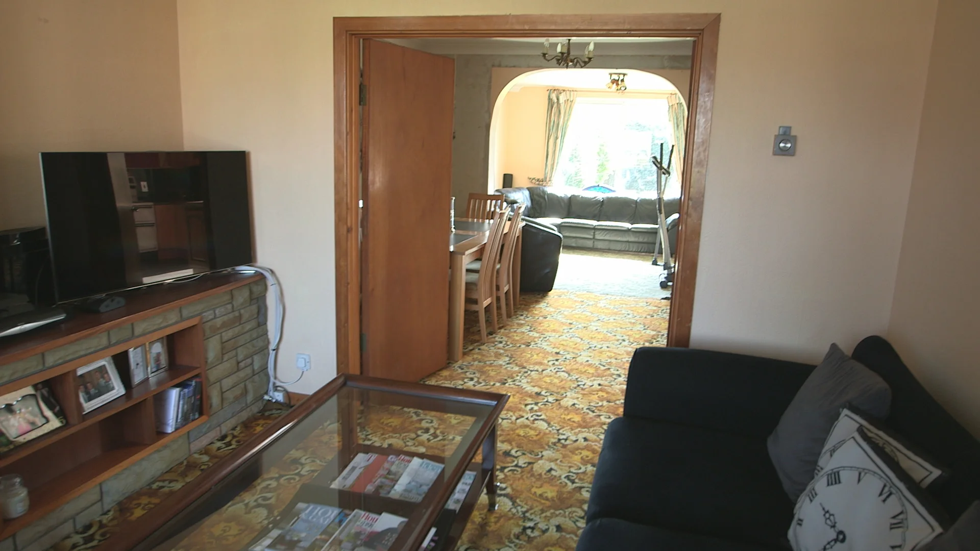 TX6 Tempelogue RTI10 BEFORE Living room .jpg