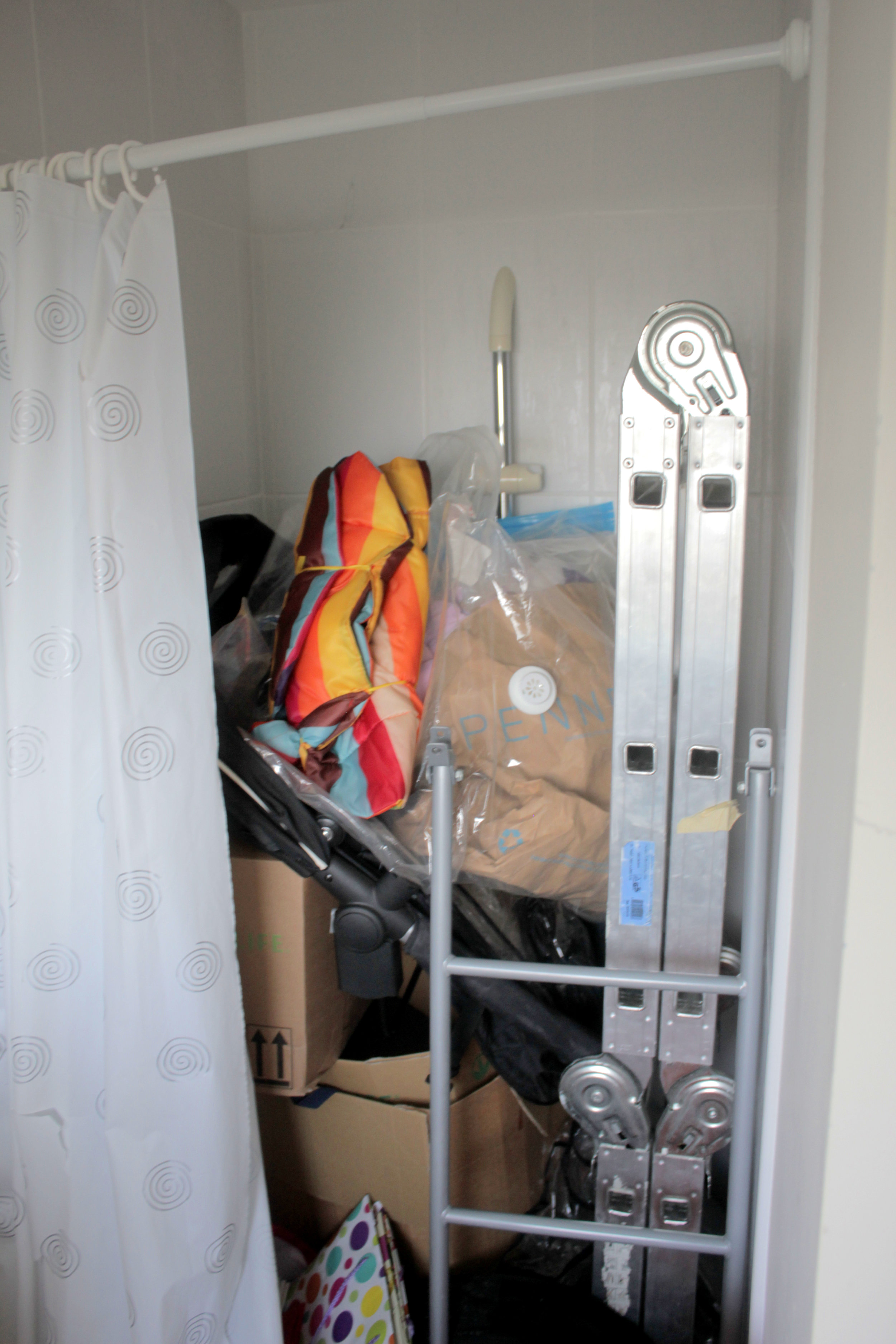 Portlaoise---Girl-Bedroom---Before-4.jpg