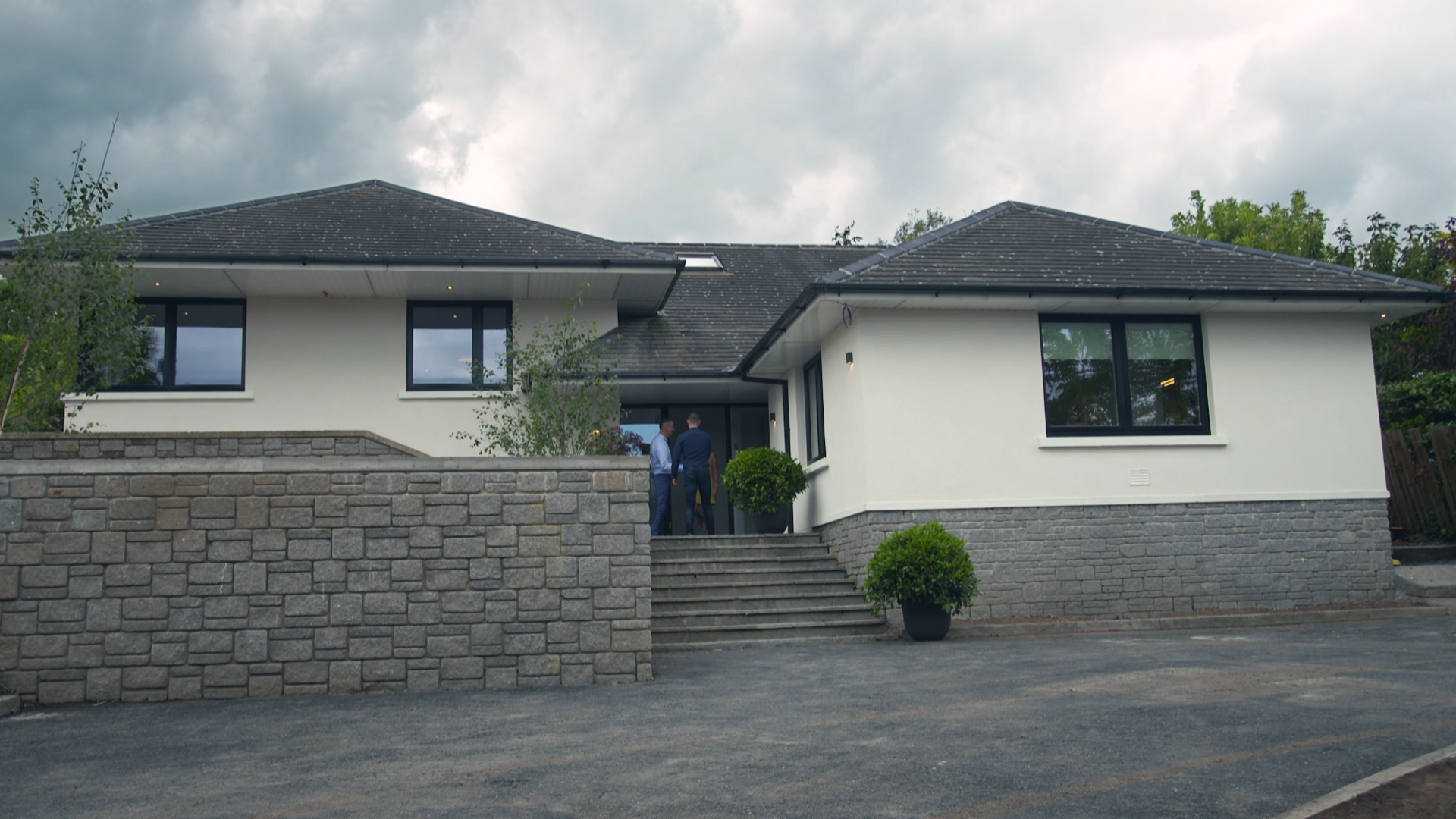 Front of house new.jpg
