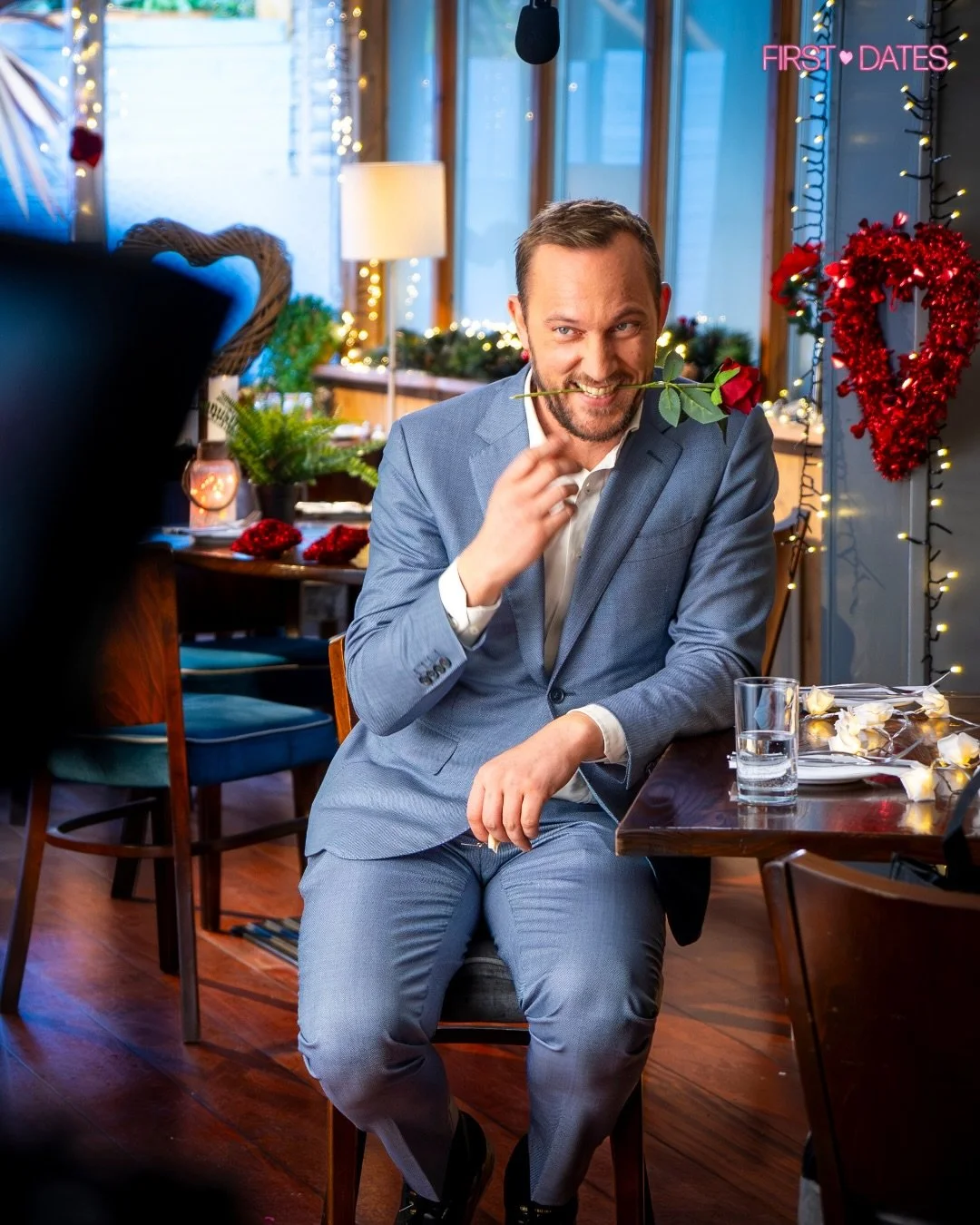 Behind the scenes on our latest #FirstDatesIRL shoot 📸 

Plenty of awkward moments, cheesy chat up lines &amp; single pringles coming soon&hellip;👀🩷