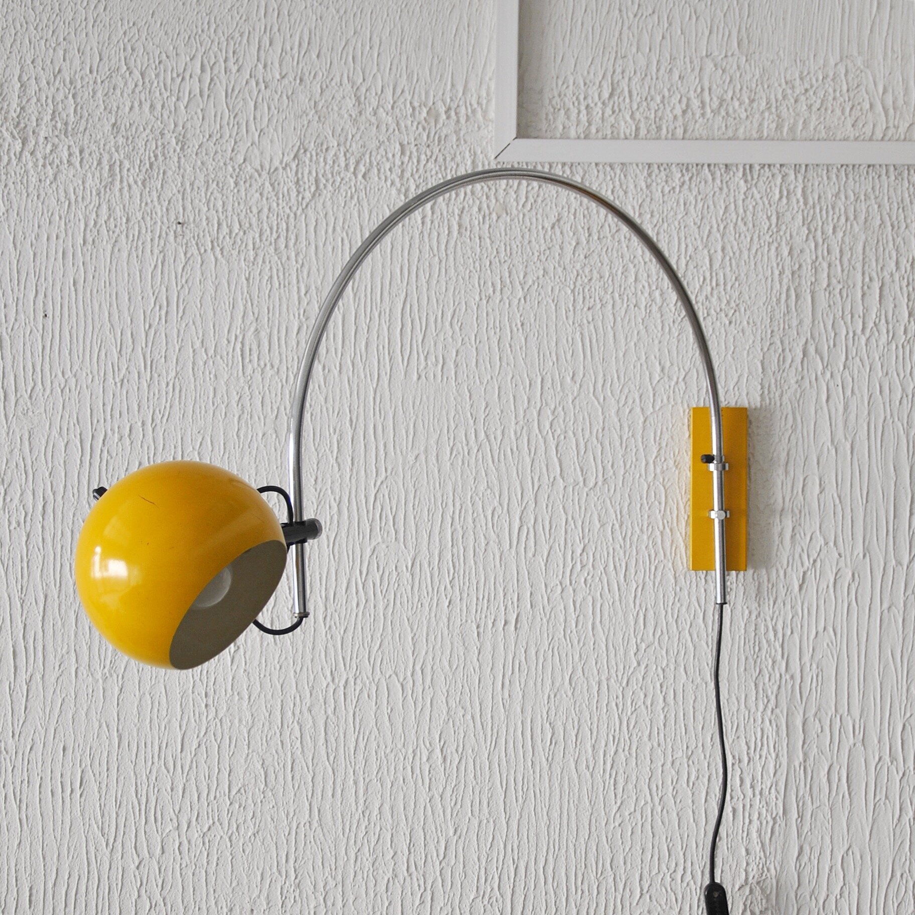 402 GEPO 1960S ARC WALL LAMP2.JPG