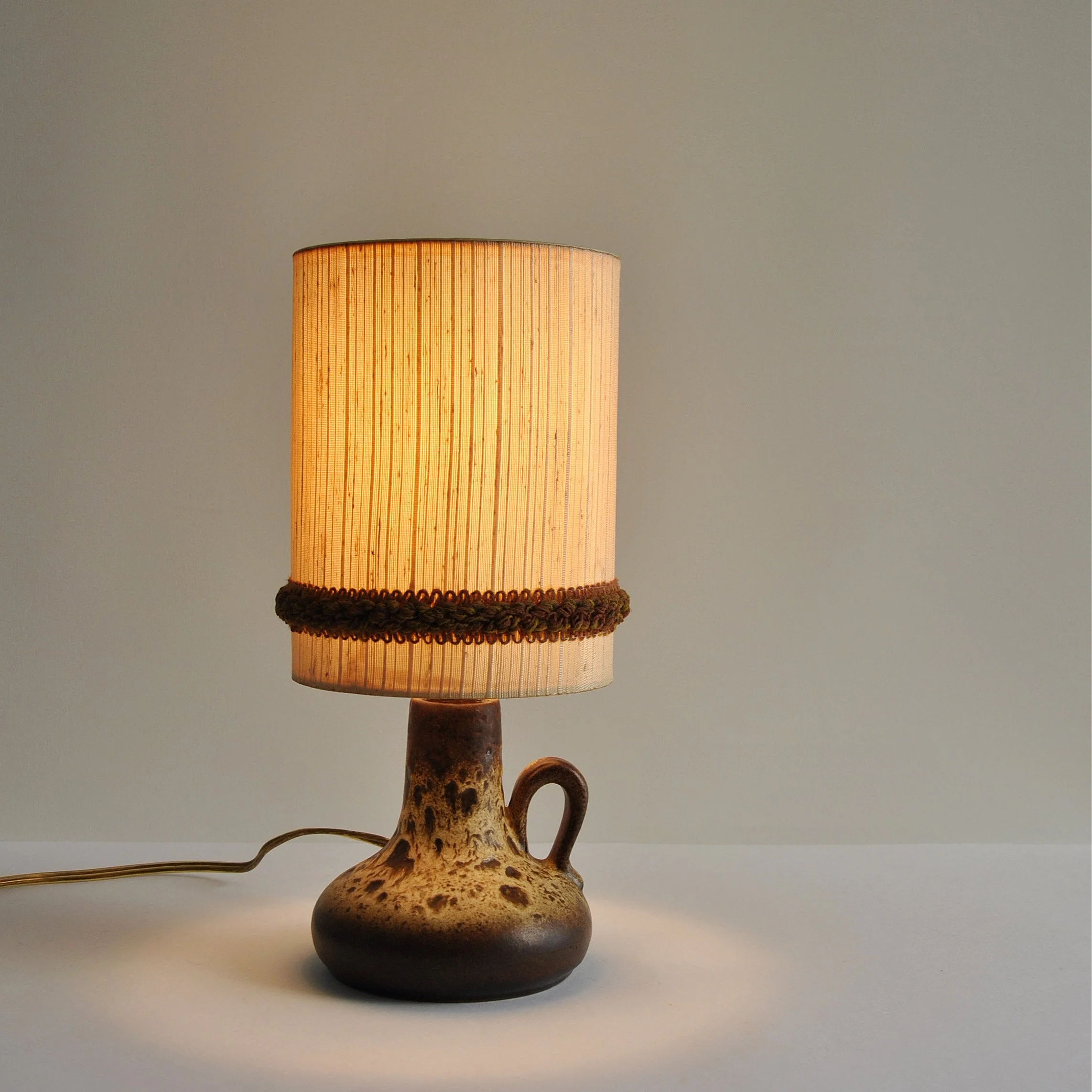 478 CERAMIC TABLE LAMP.JPG