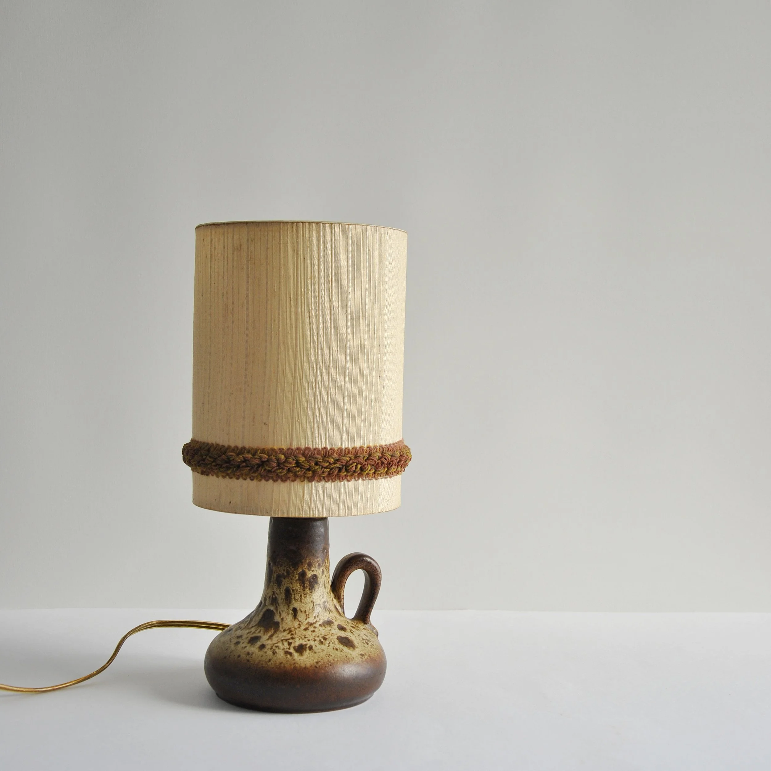 478 CERAMIC TABLE LAMP2.JPG