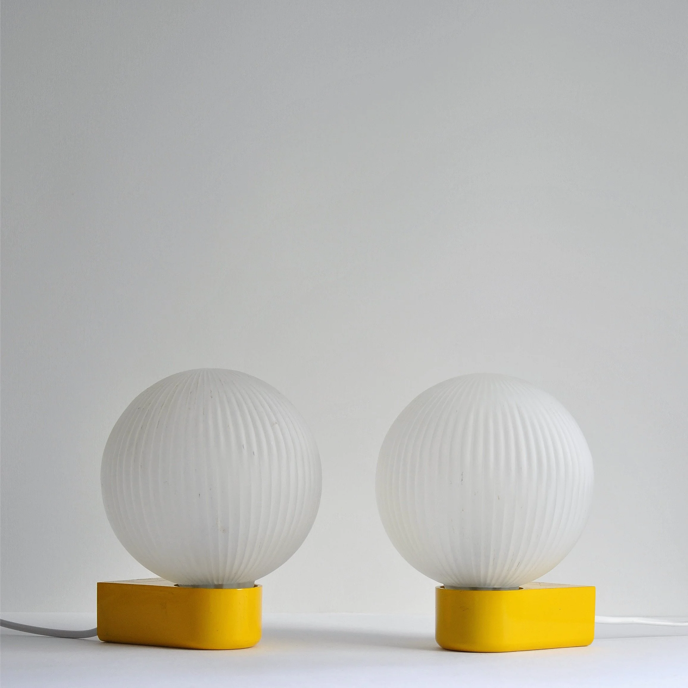 481 SET OF FRENCH INDA WALL LAMPS4.JPG