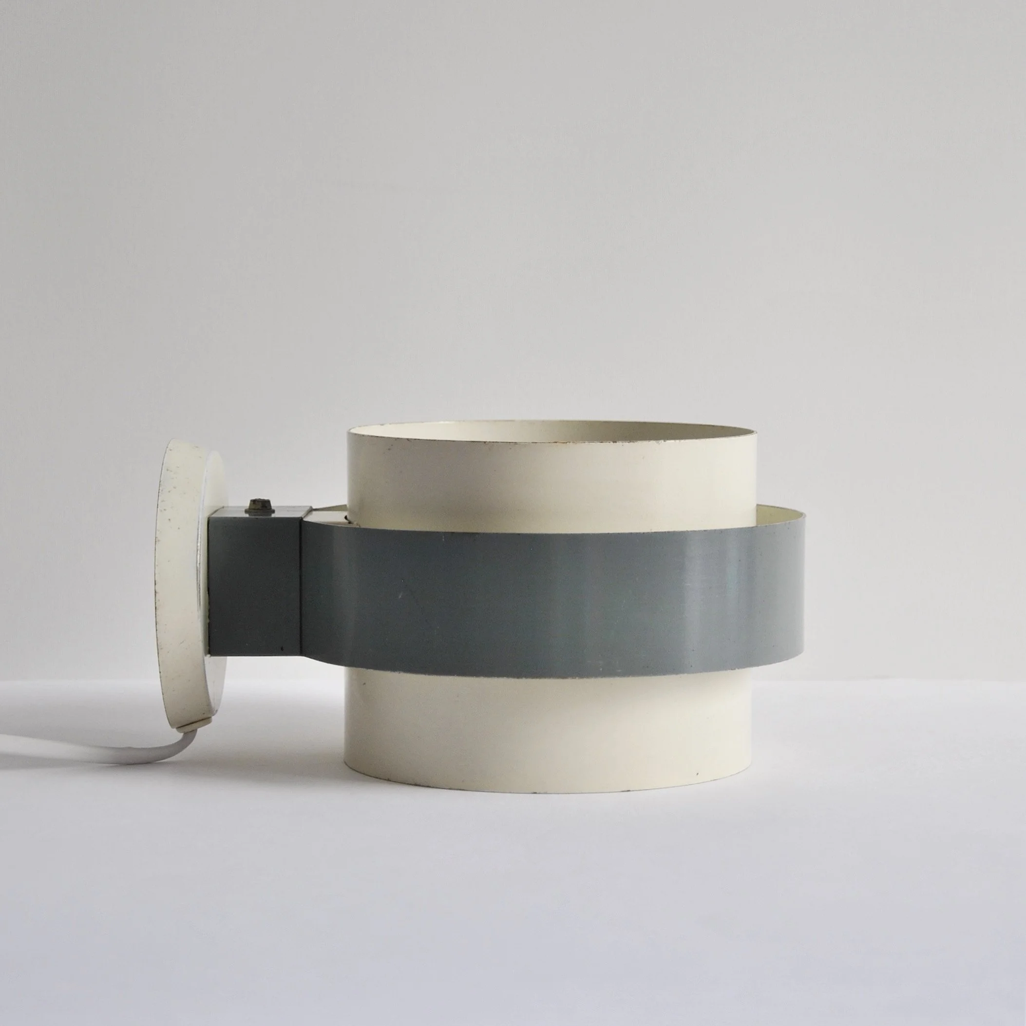 487 LOUIS KALFF X25 WALL LAMP3.JPG