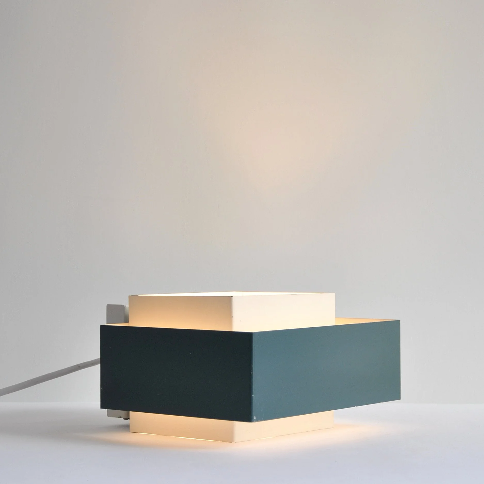 488 LOUIS KALFF WALL LAMP.JPG