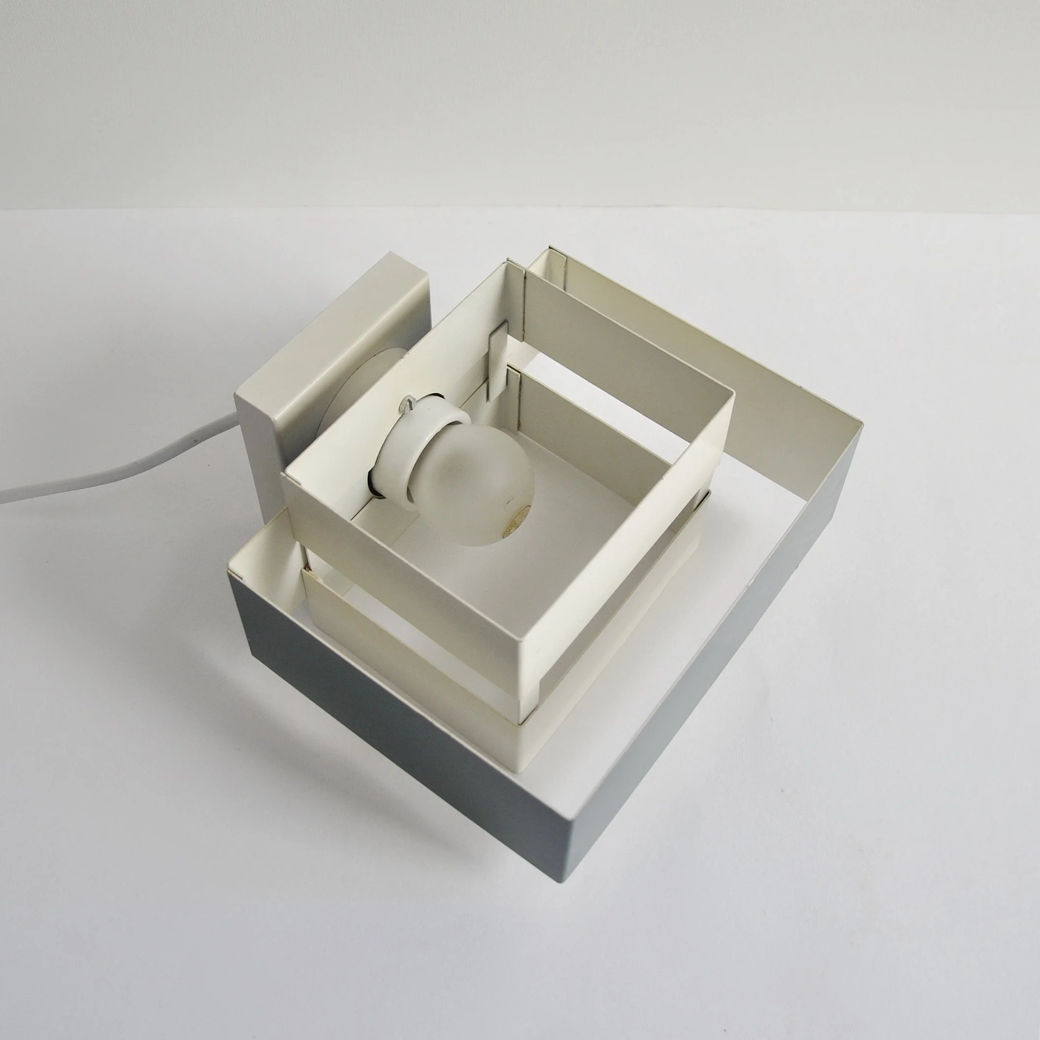 488 LOUIS KALFF WALL LAMP5.JPG