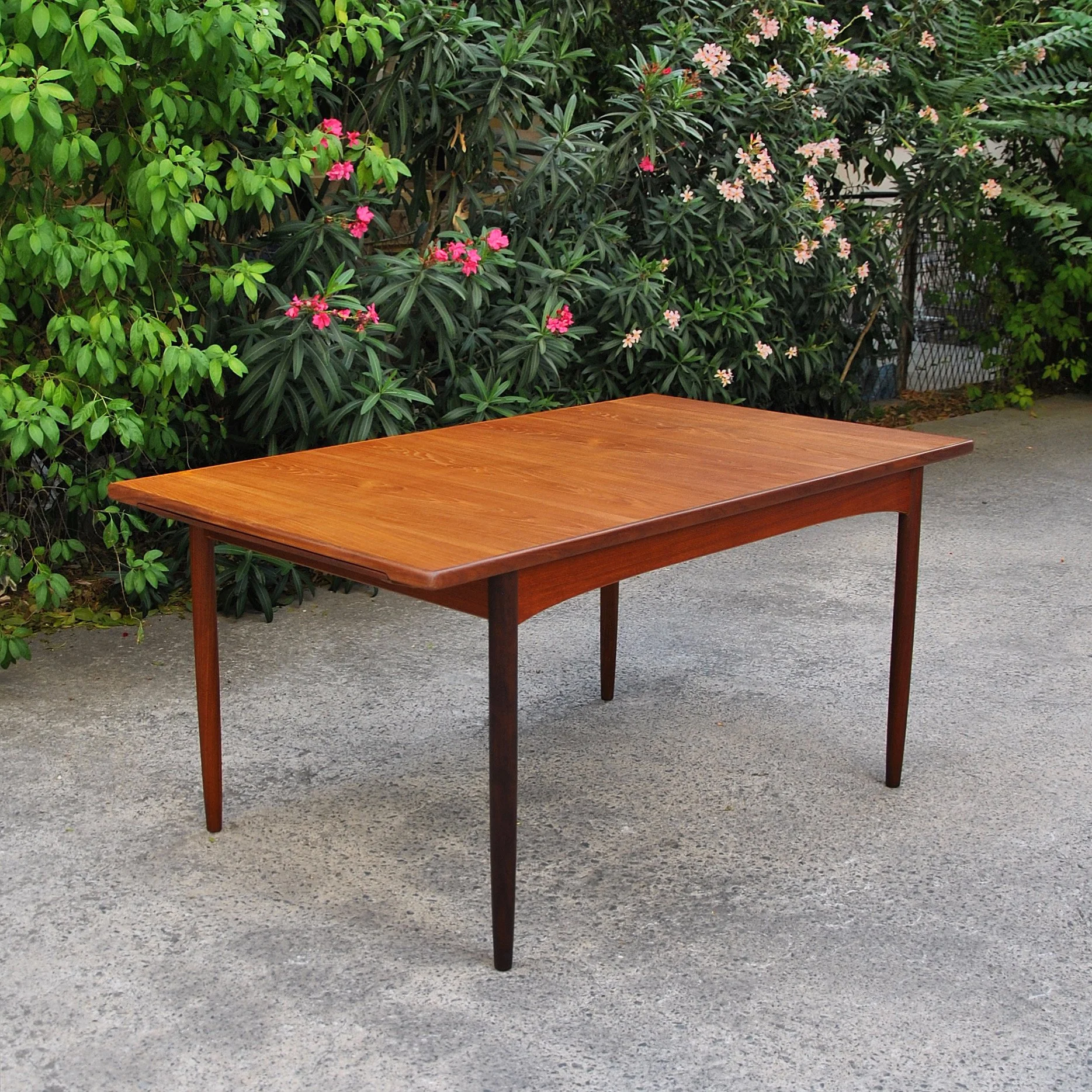 418 G PLAN DINING TABLE EXTENDABLE2.JPG