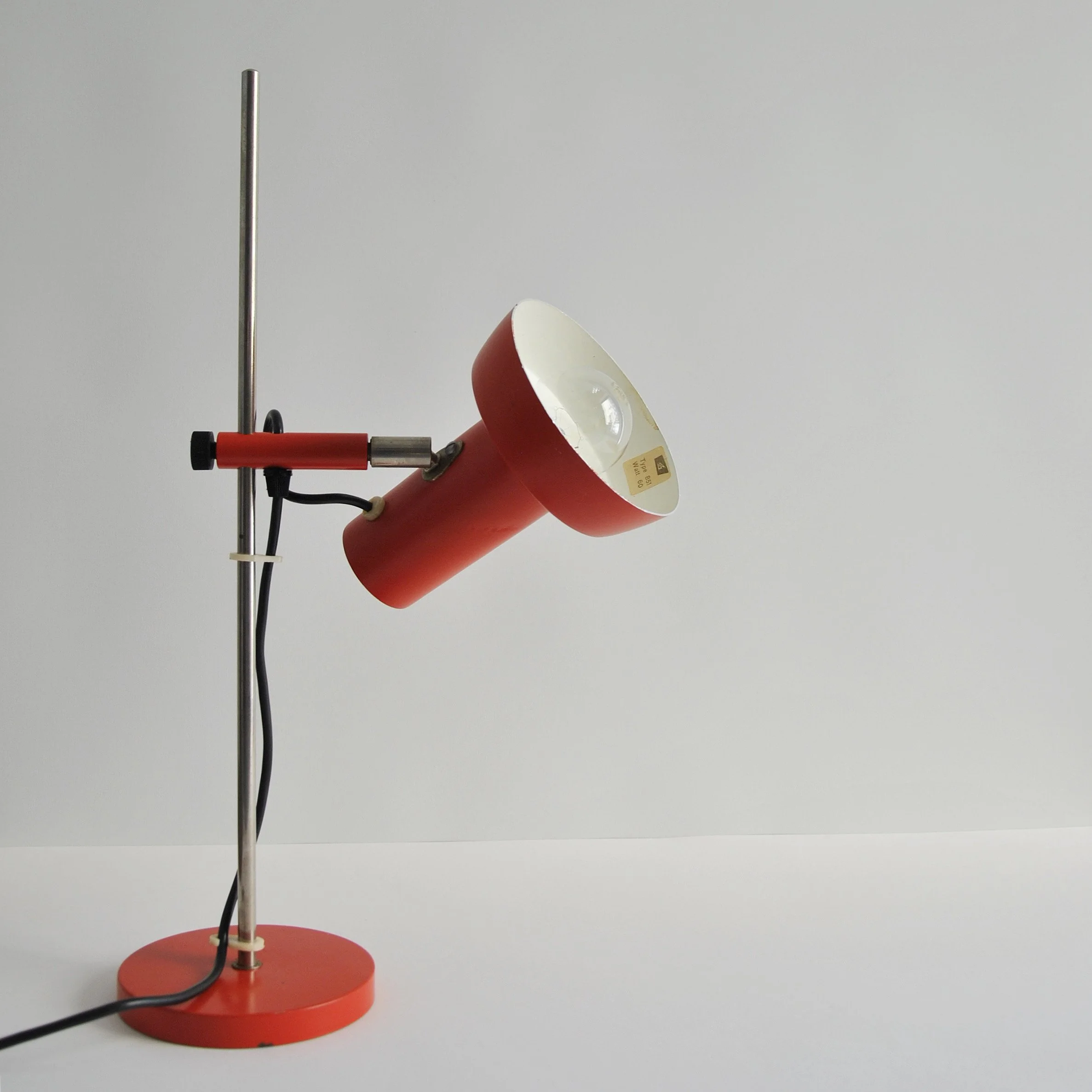476 SIS DESK LAMP2.JPG