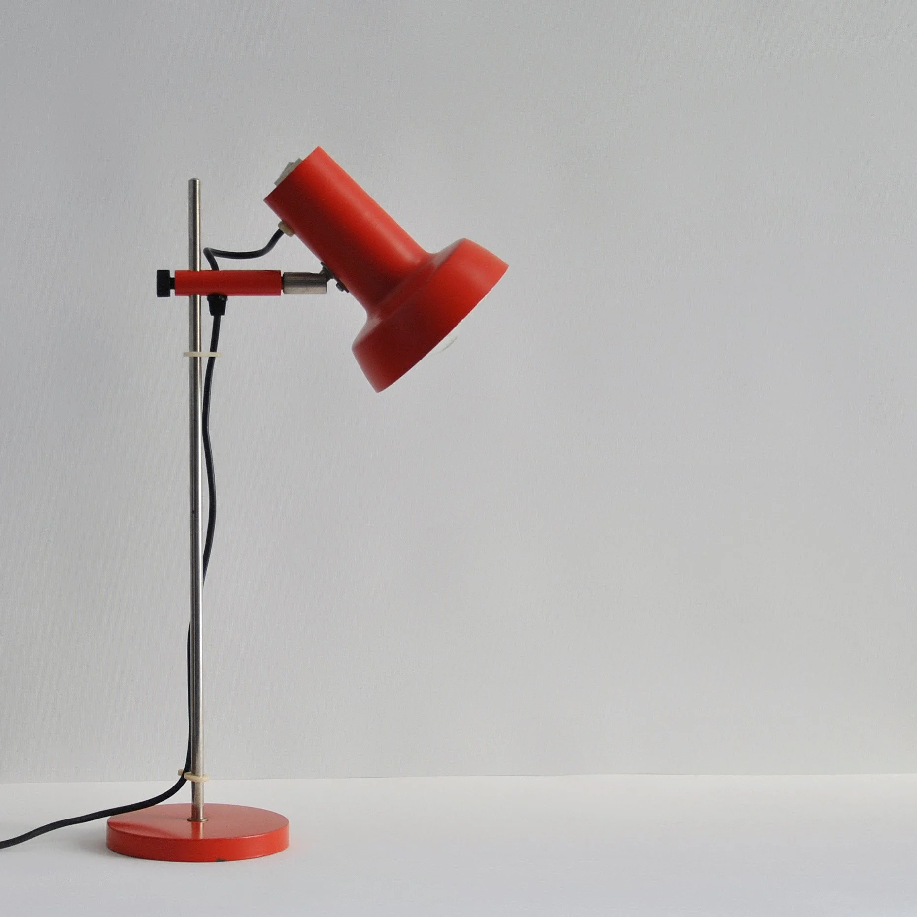 476 SIS DESK LAMP3.JPG