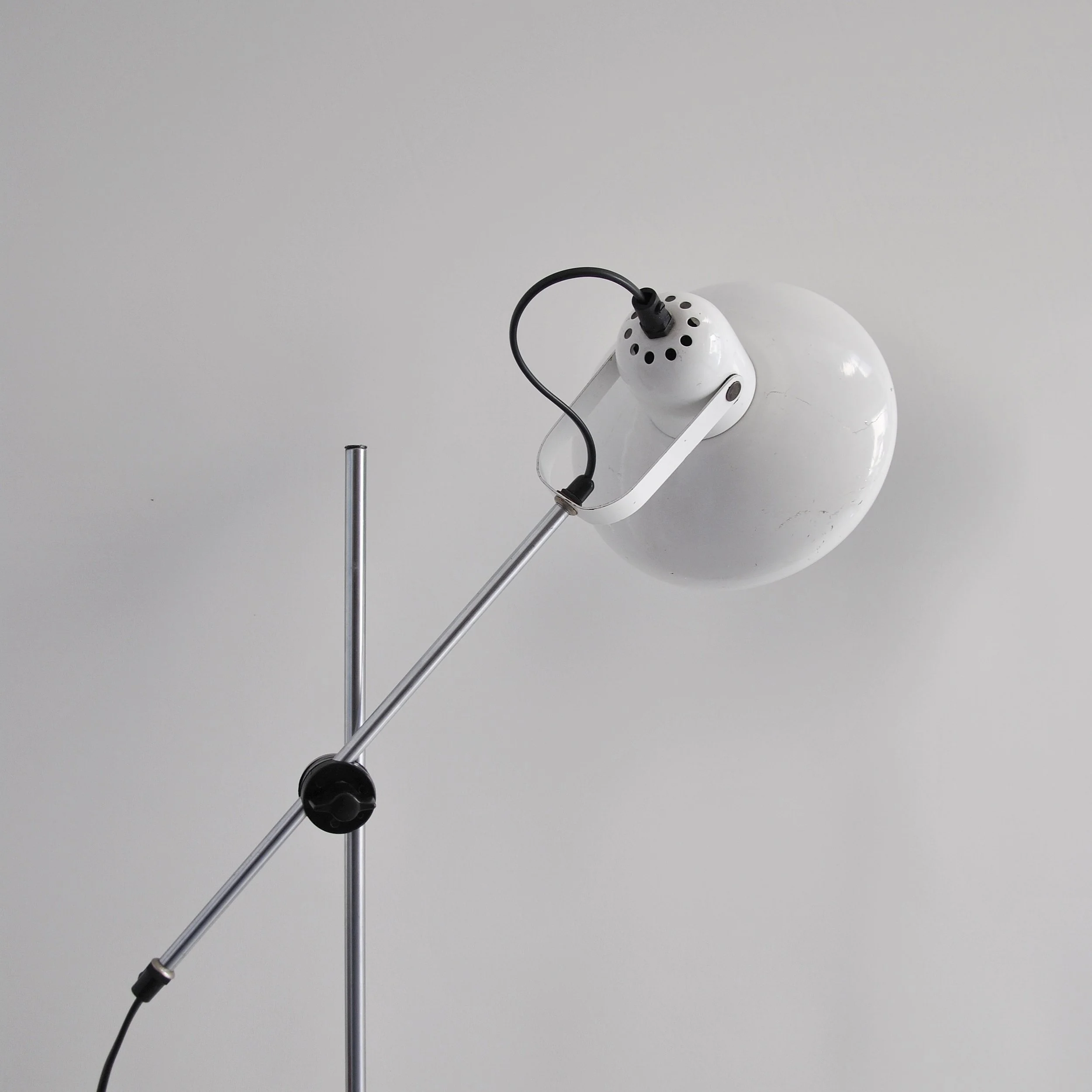 546 ANVIA FLOOR LAMPS.JPG