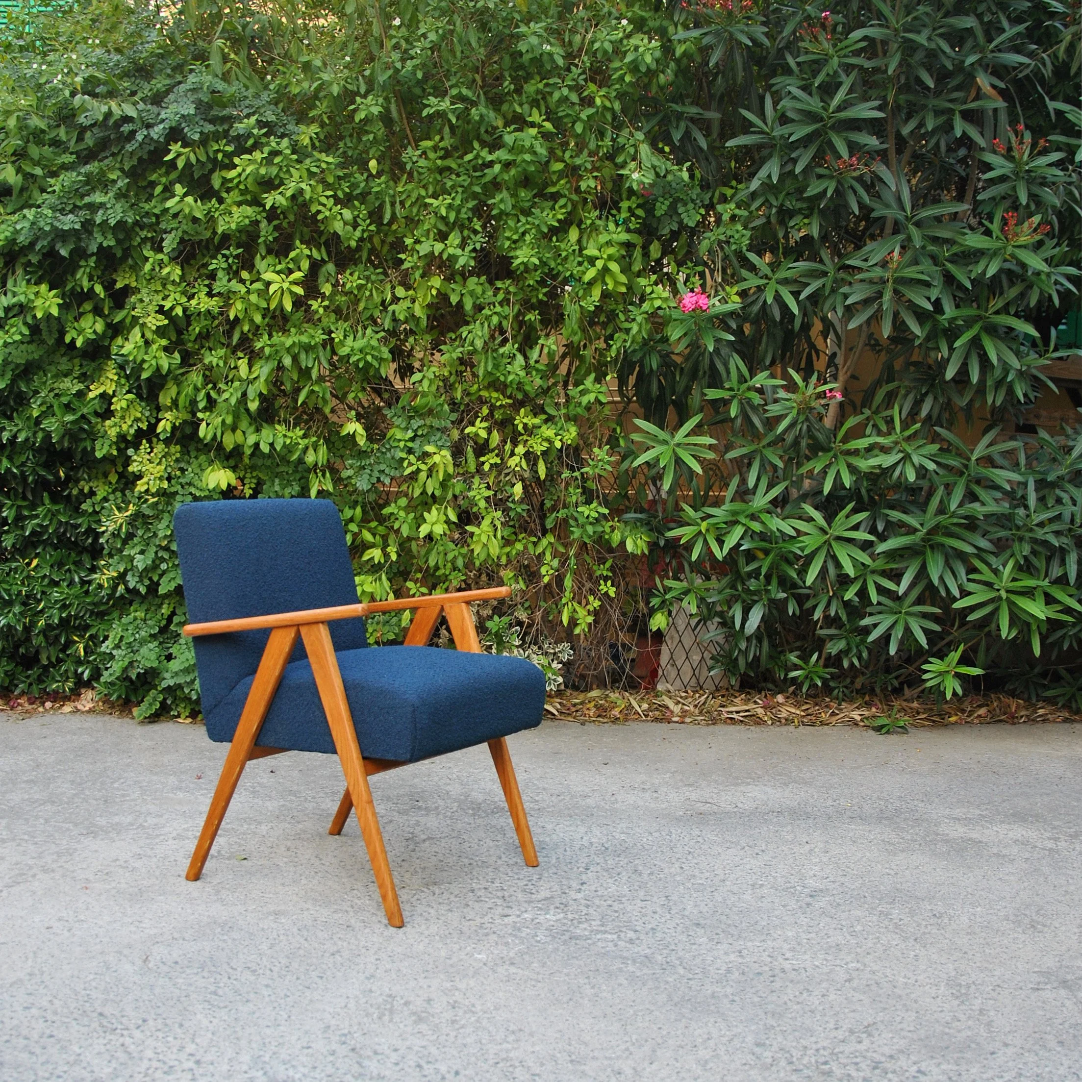 308 BEECH SCISSOR CHAIR.JPG