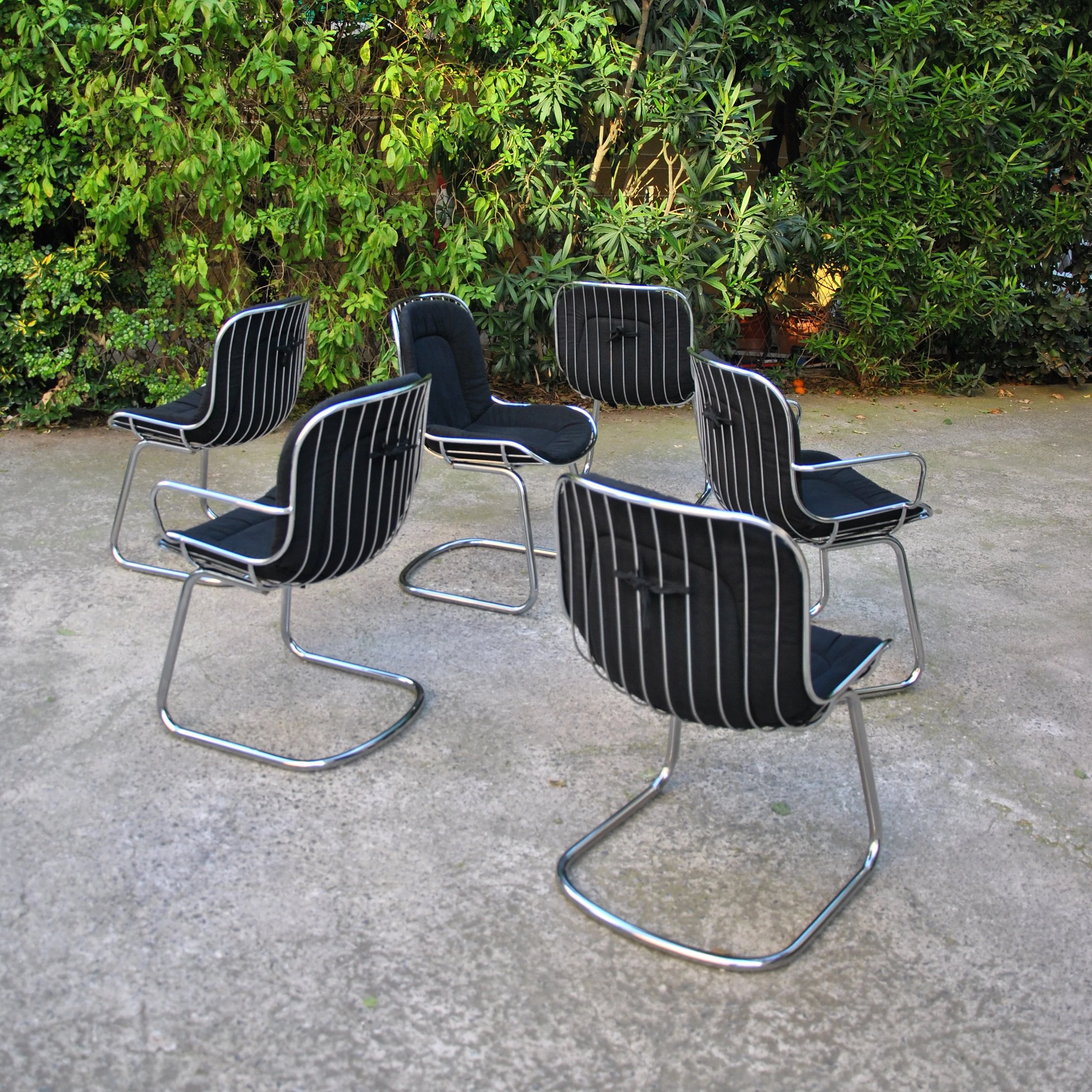 662 1970S ITALIAN CHROME CANTILEVER CHAIRS RINALDI4.JPG