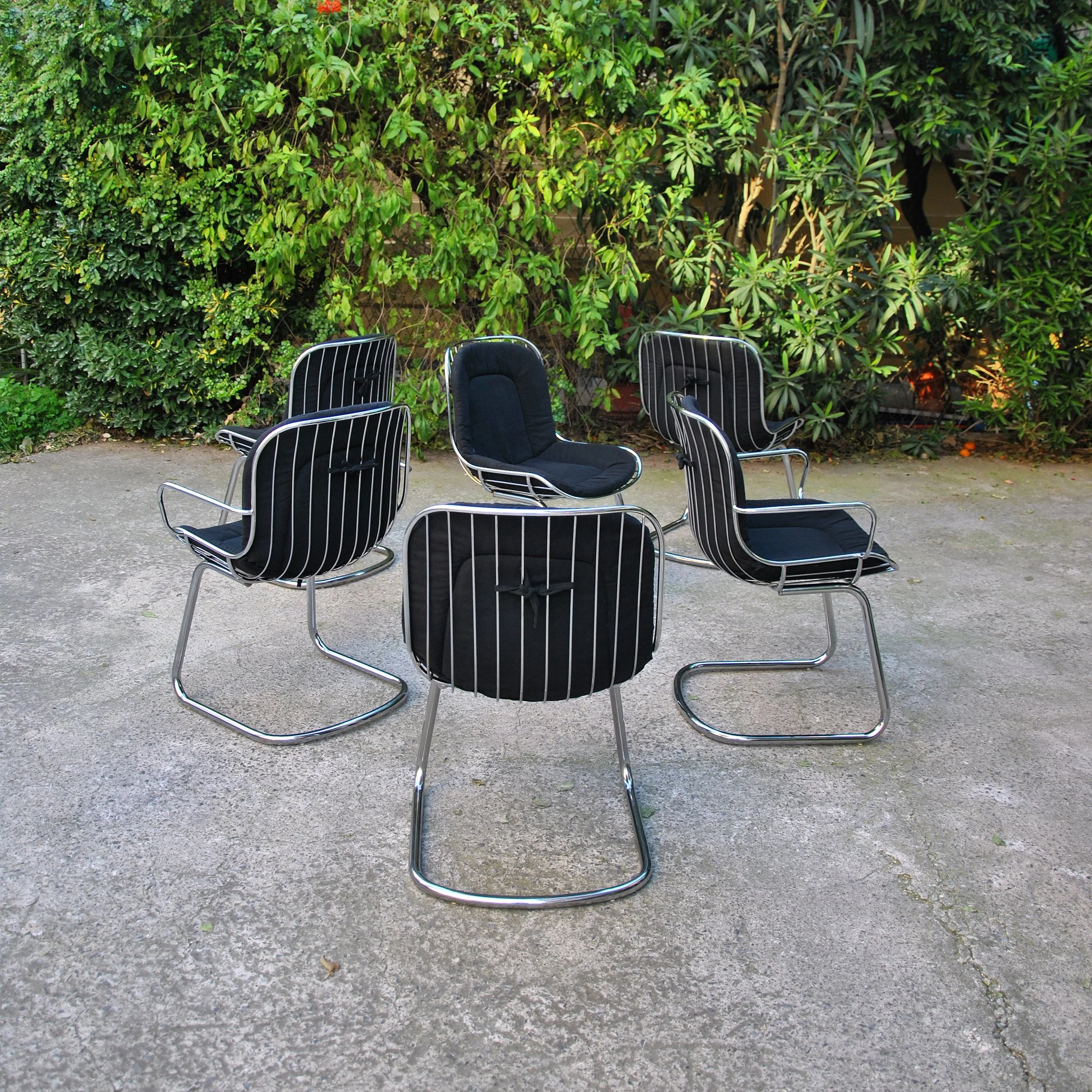 662 1970S ITALIAN CHROME CANTILEVER CHAIRS RINALDI6.JPG