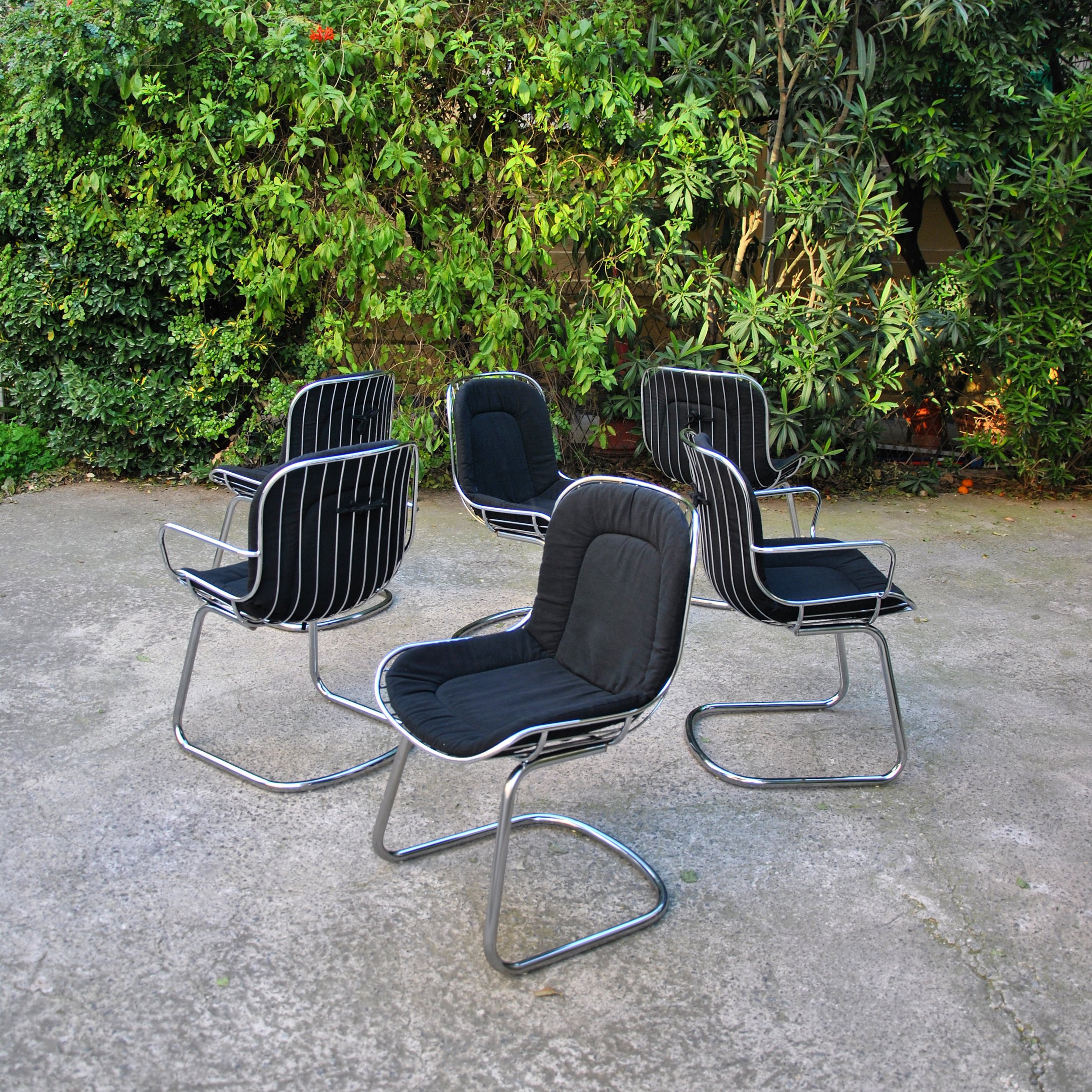 662 1970S ITALIAN CHROME CANTILEVER CHAIRS RINALDI7.JPG