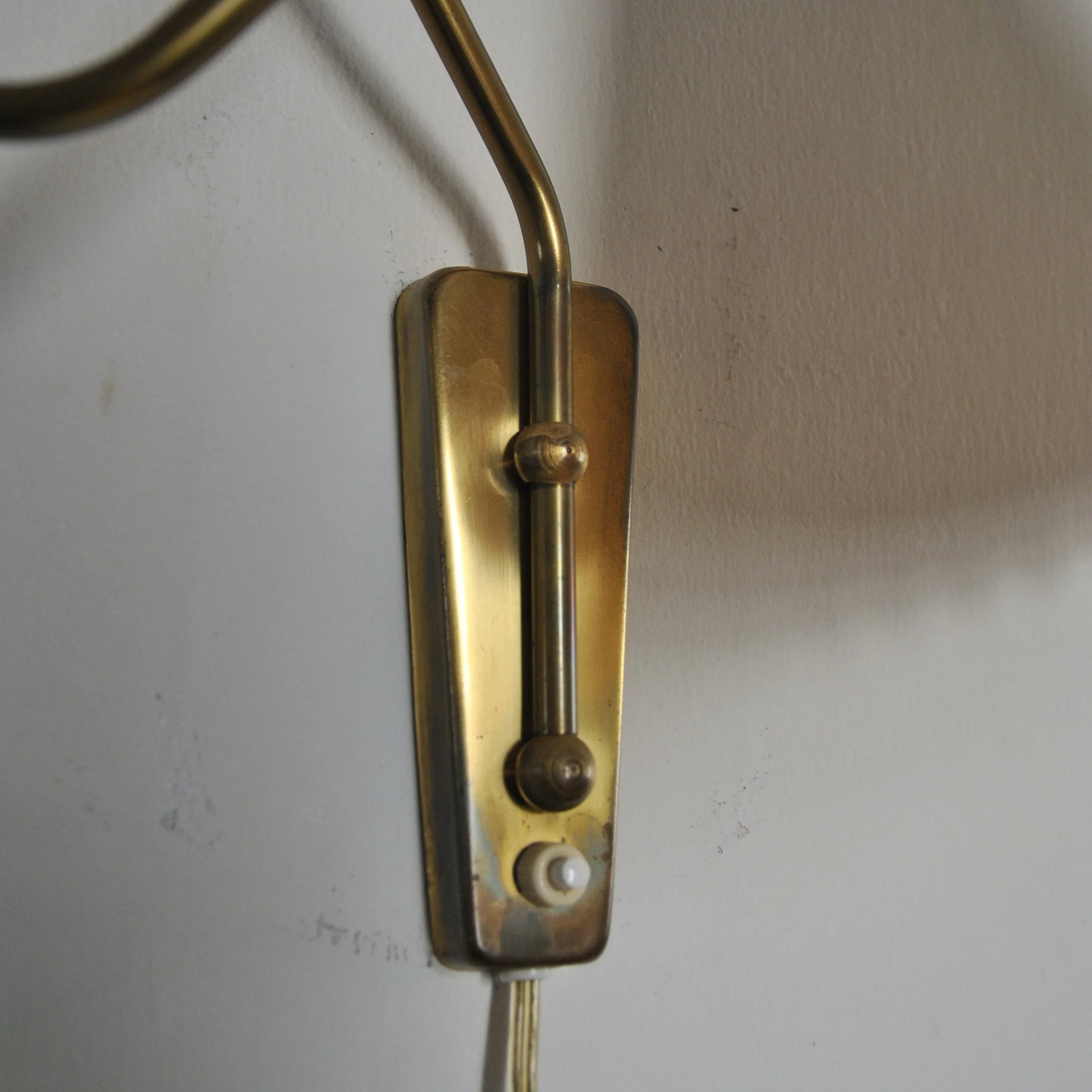 661 DANISH BRASS SWING WALL LAMP5.JPG