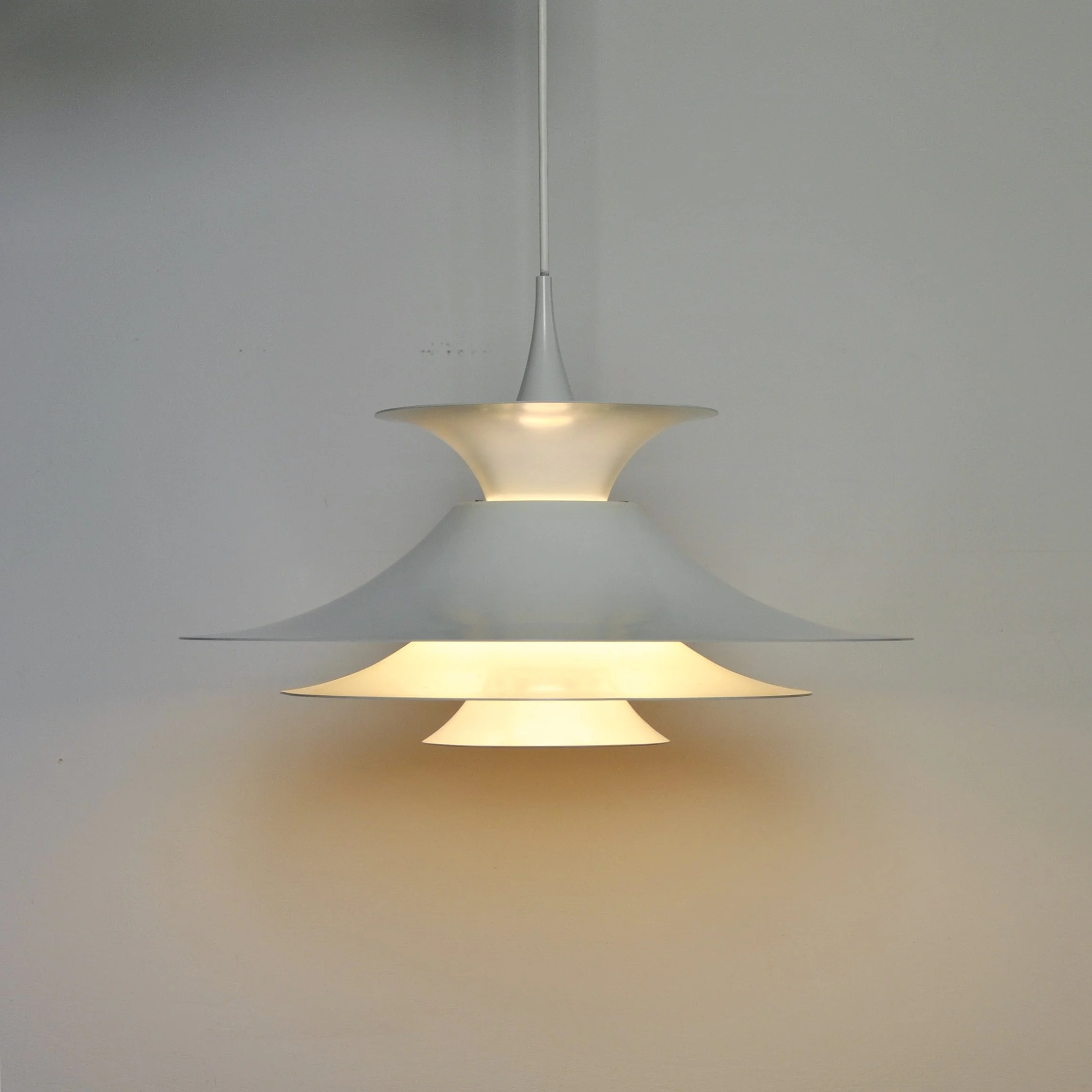 660 FOG &MORUP RADIUS PENDANT LAMP2.JPG