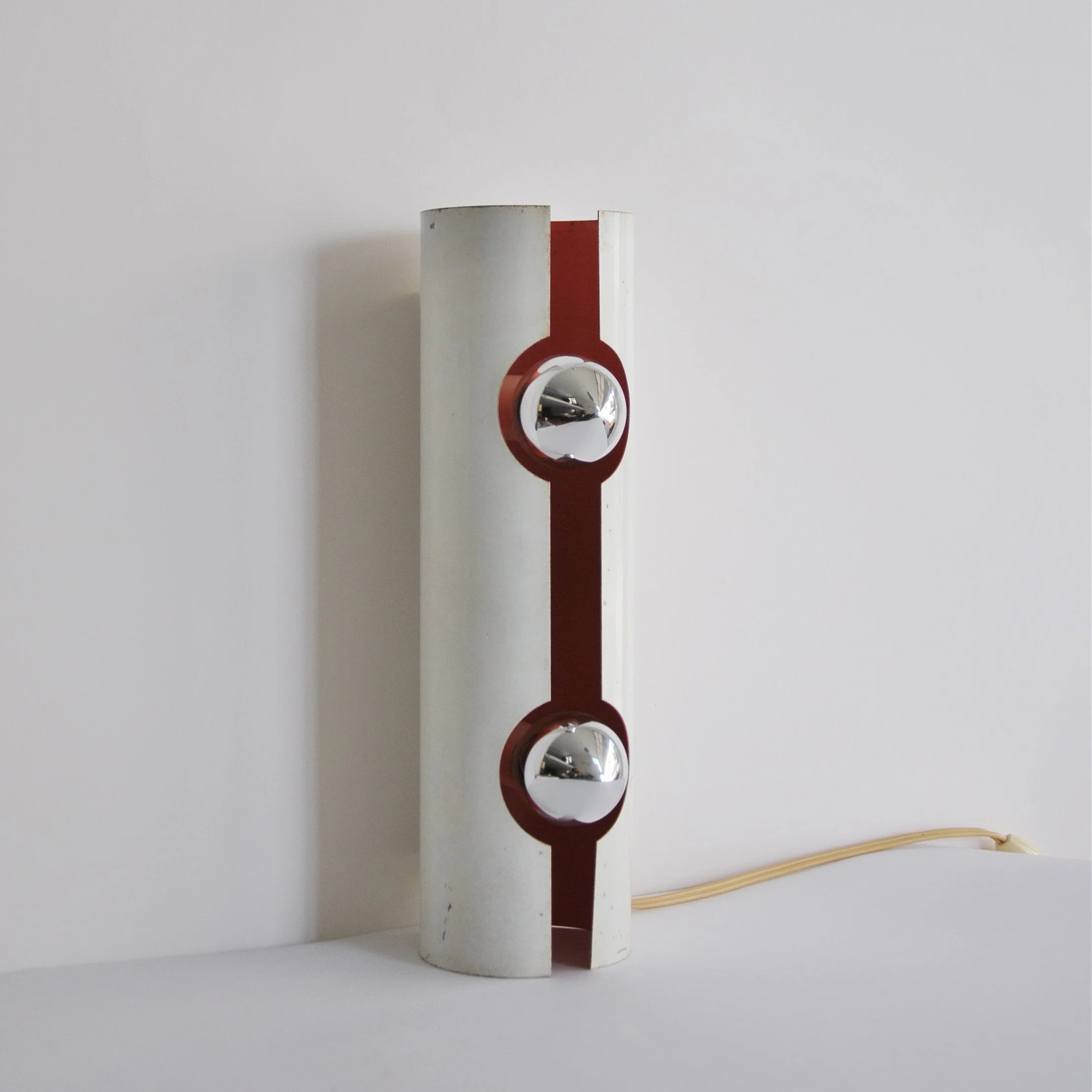 666 1970S SPACE AGE WALL LAMP3.JPG