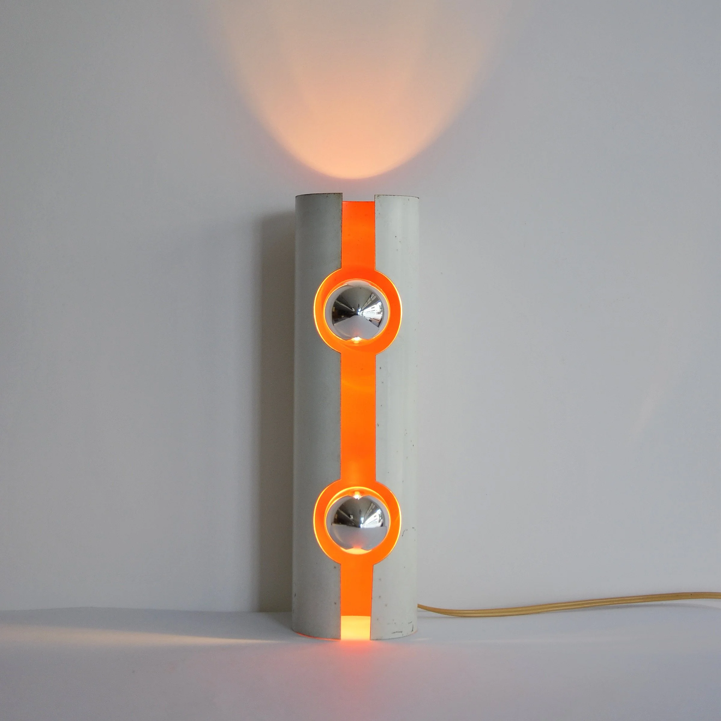 666 1970S SPACE AGE WALL LAMP5.JPG