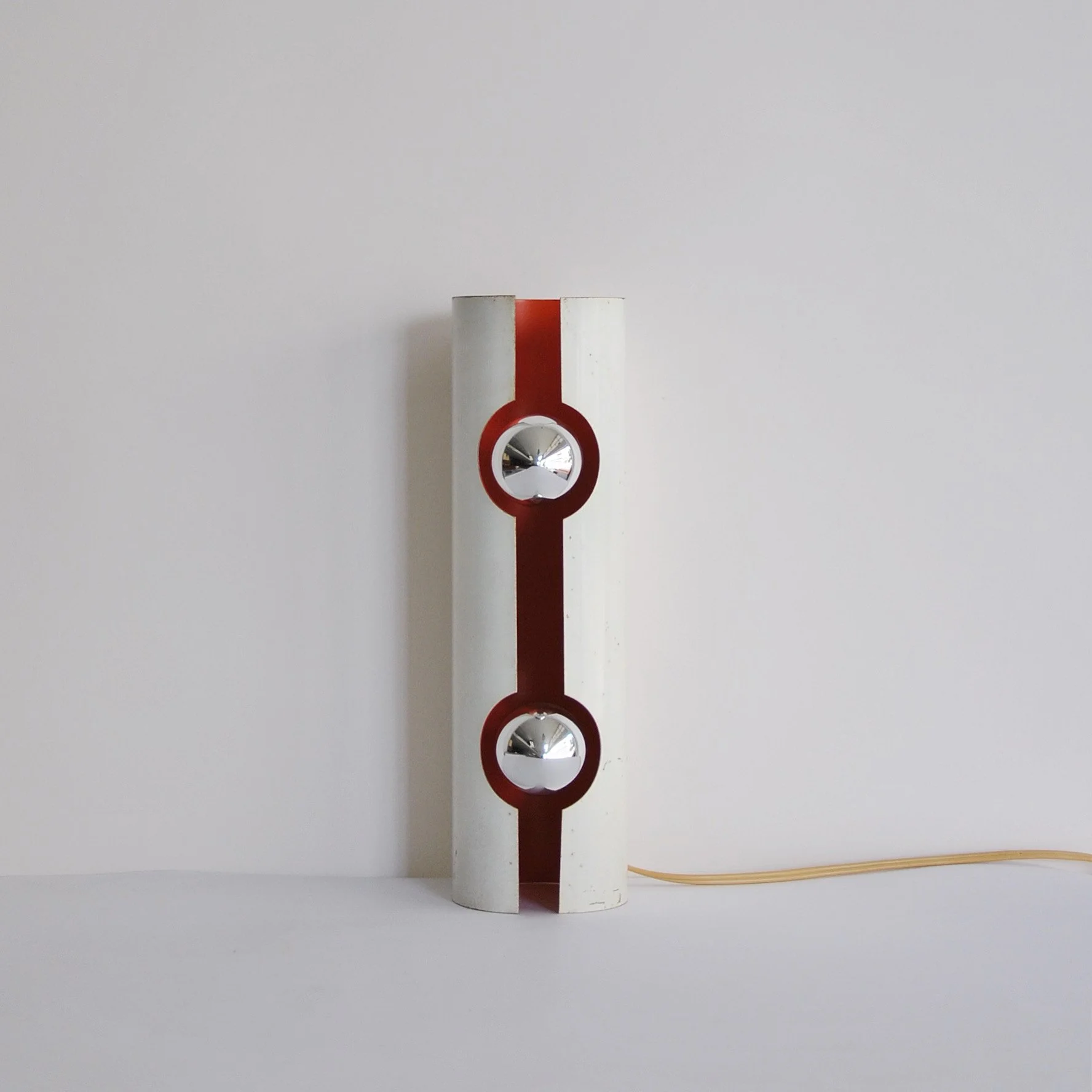 666 1970S SPACE AGE WALL LAMP7.JPG