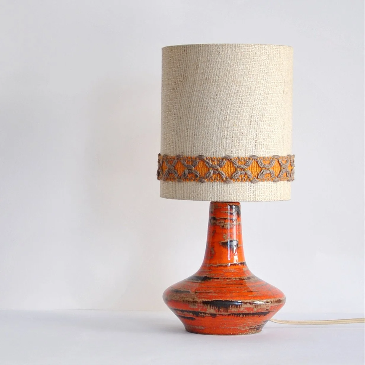 671 CERAMIC TABLE LAMP.JPG