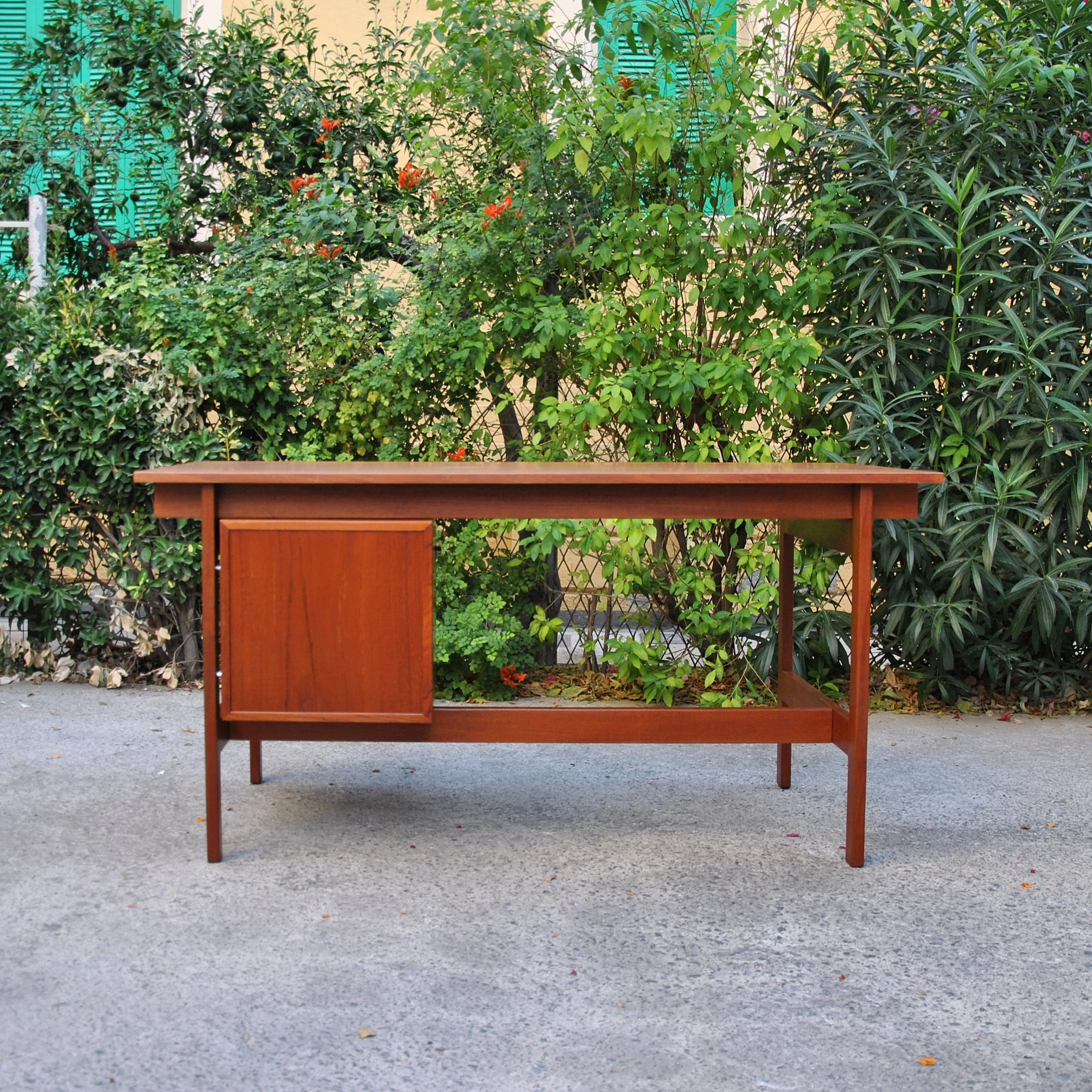 710 SAVVIDES TEAK DESK.JPG