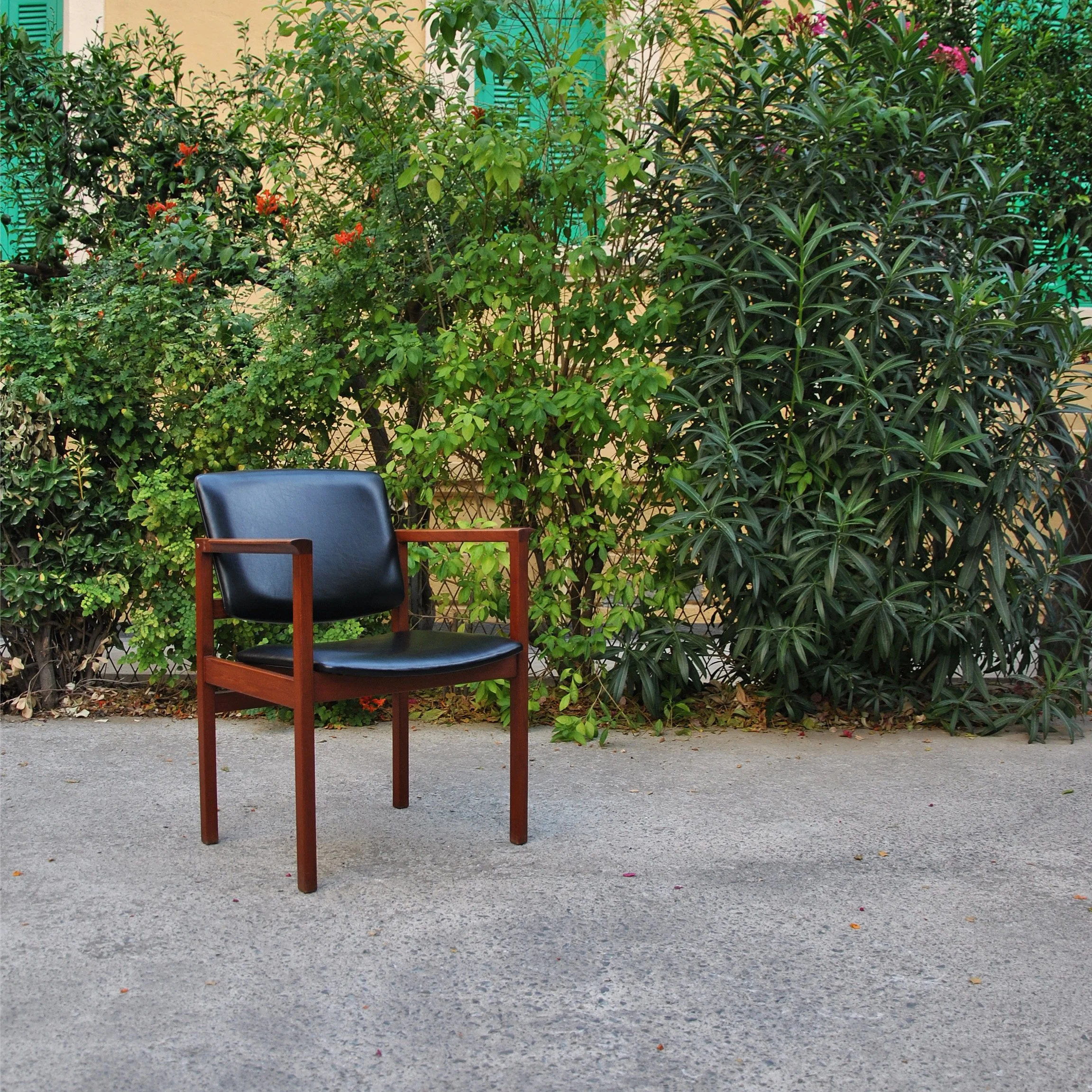 711 SAVVIDES TEAK OFFICE CHAIR.JPG