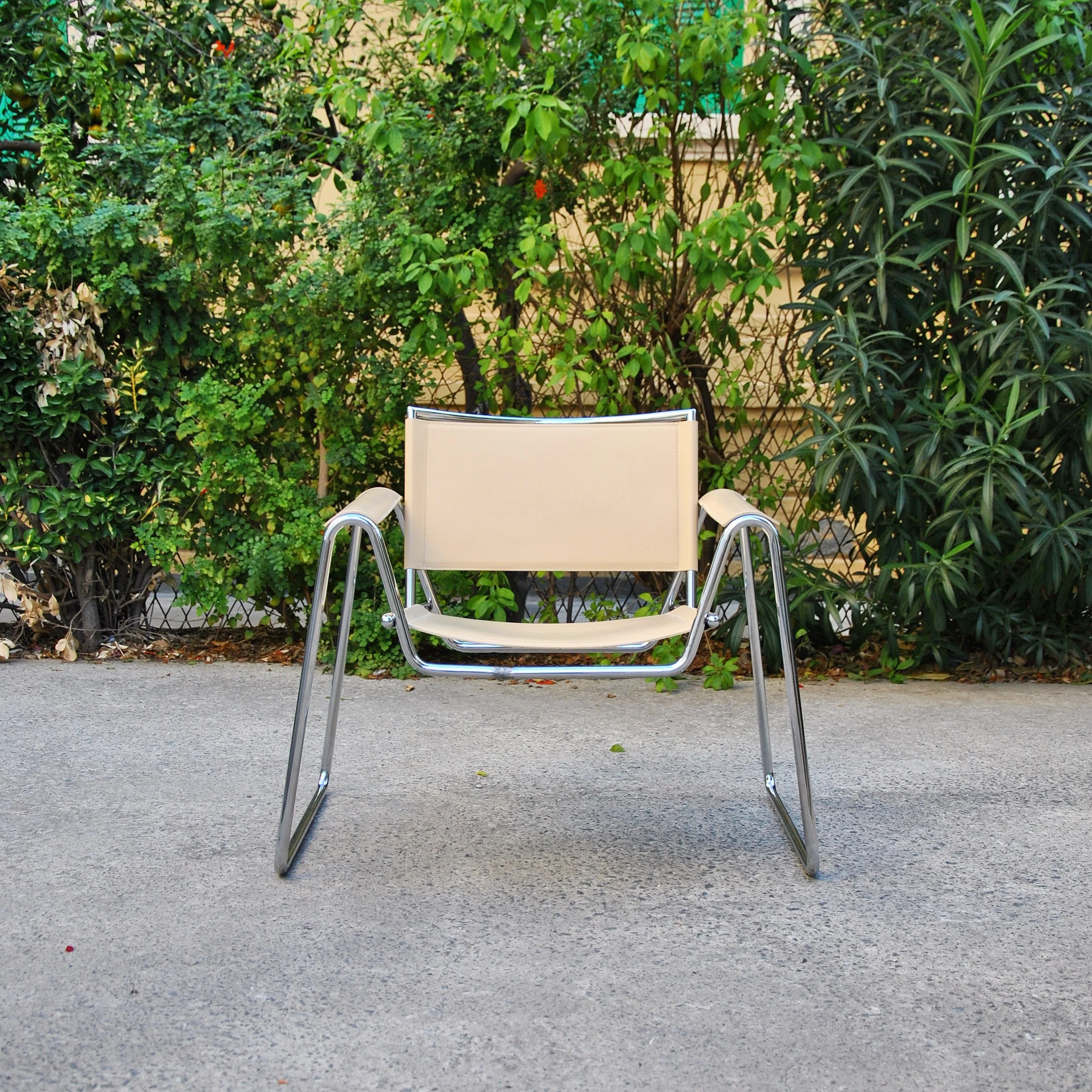 755 BAUHAUS MODERNIST CHAIR3.JPG