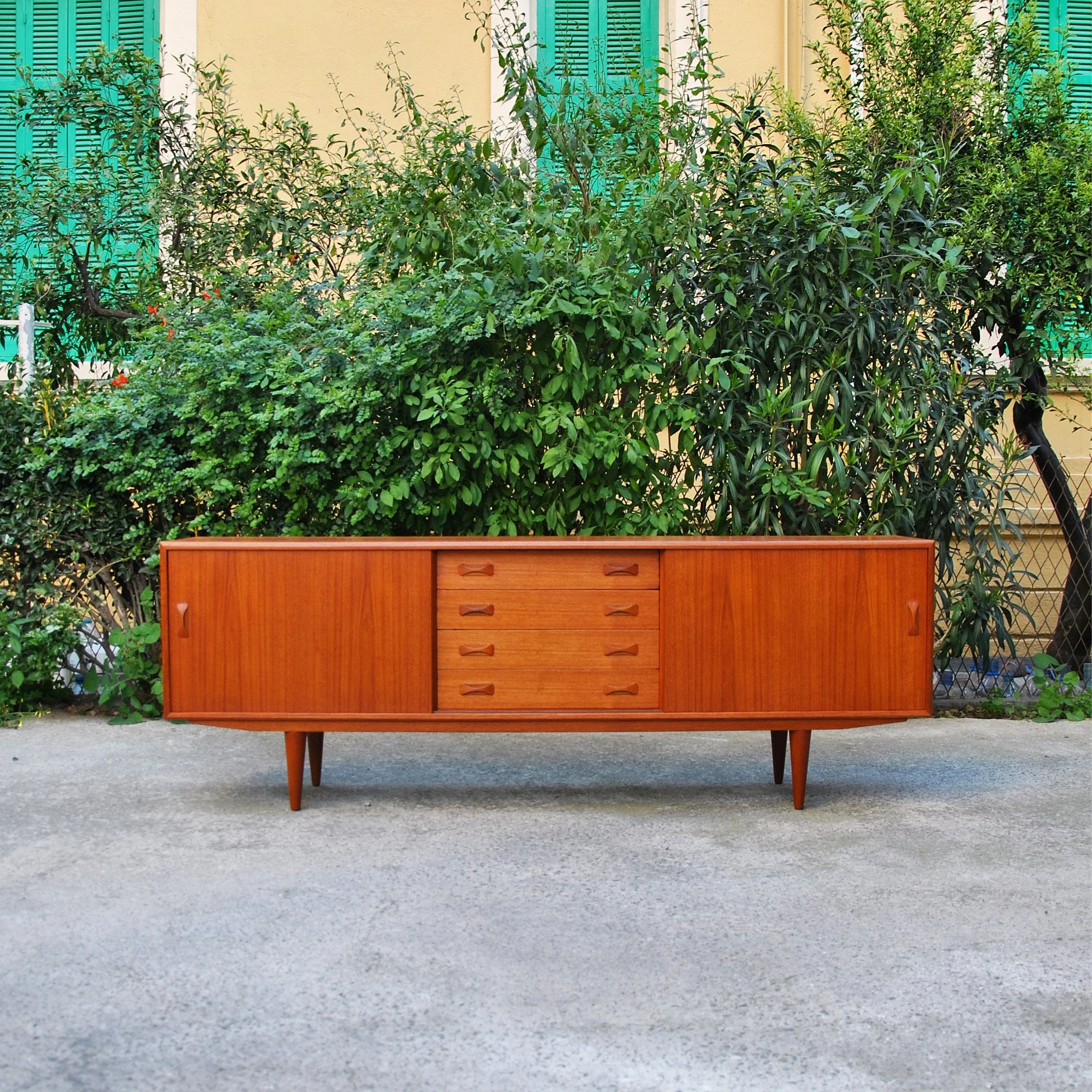 539 CLAUSEN AND SON DANISH TEAK SIDEBOARD3.JPG