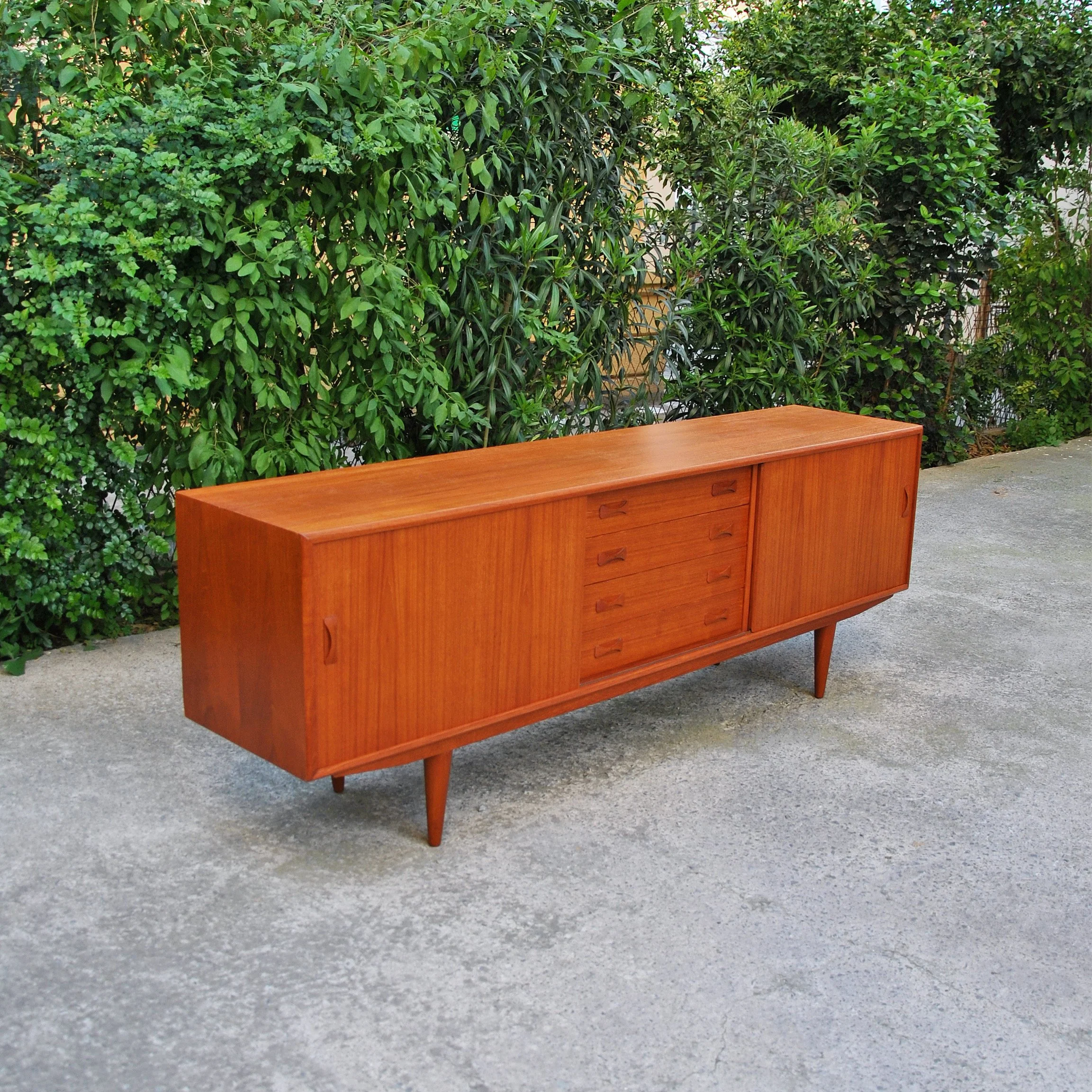 539 CLAUSEN AND SON DANISH TEAK SIDEBOARD2.JPG
