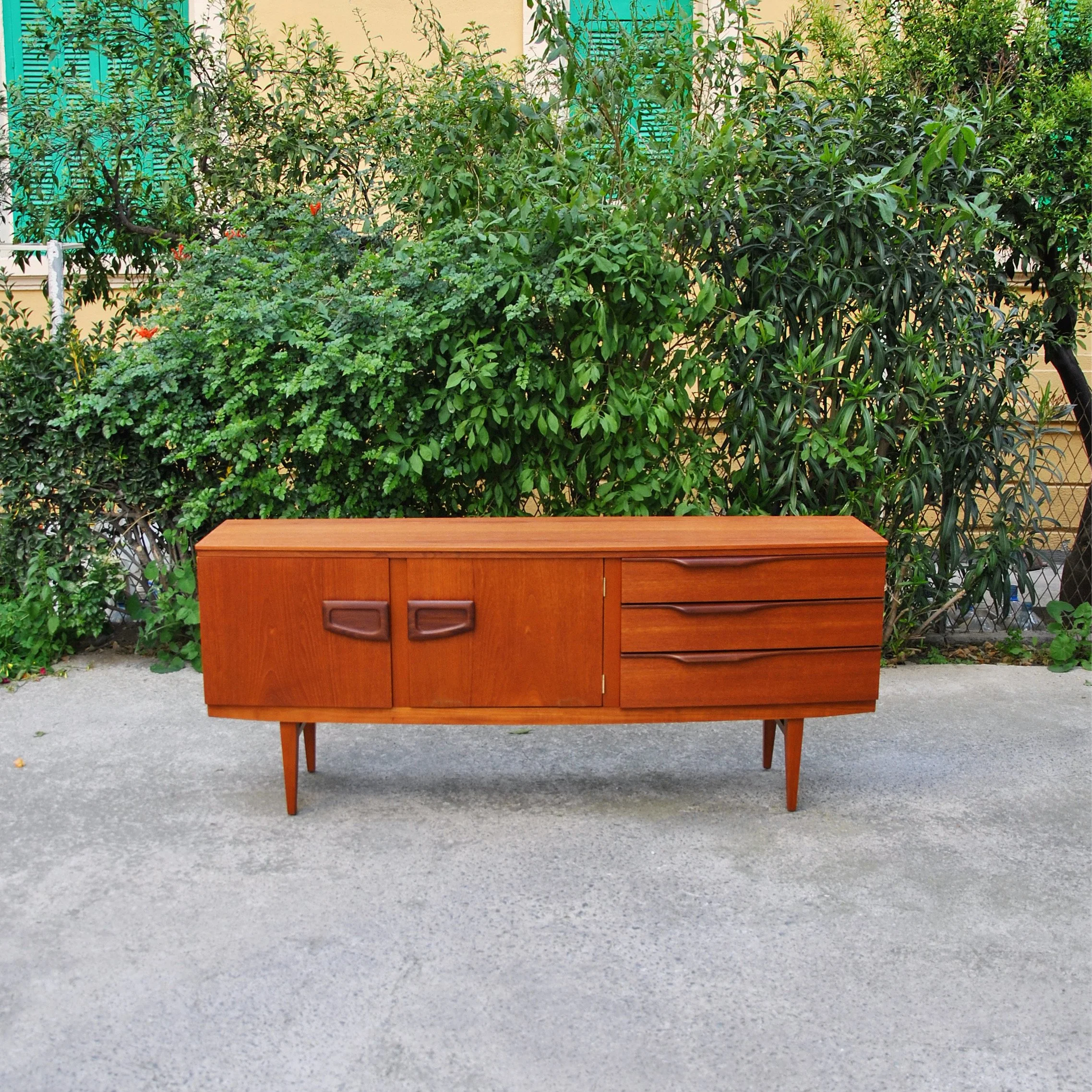 664 BEAUTILITY SIDEBOARD4.JPG