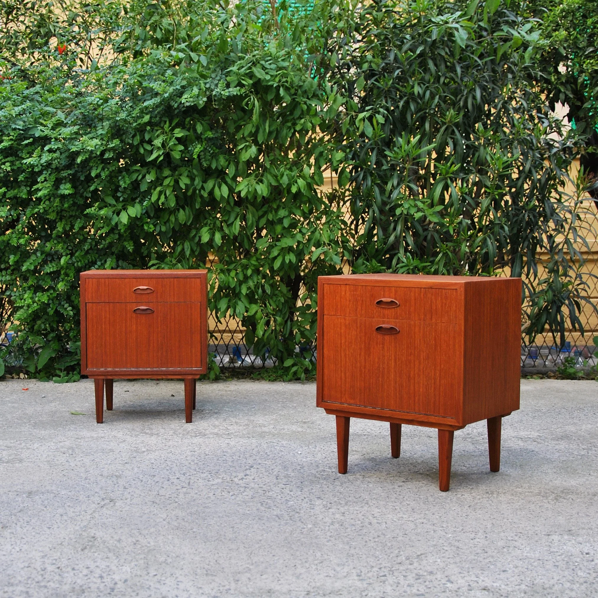 756 SET OF TEAK BEDSIDE TABLES.JPG