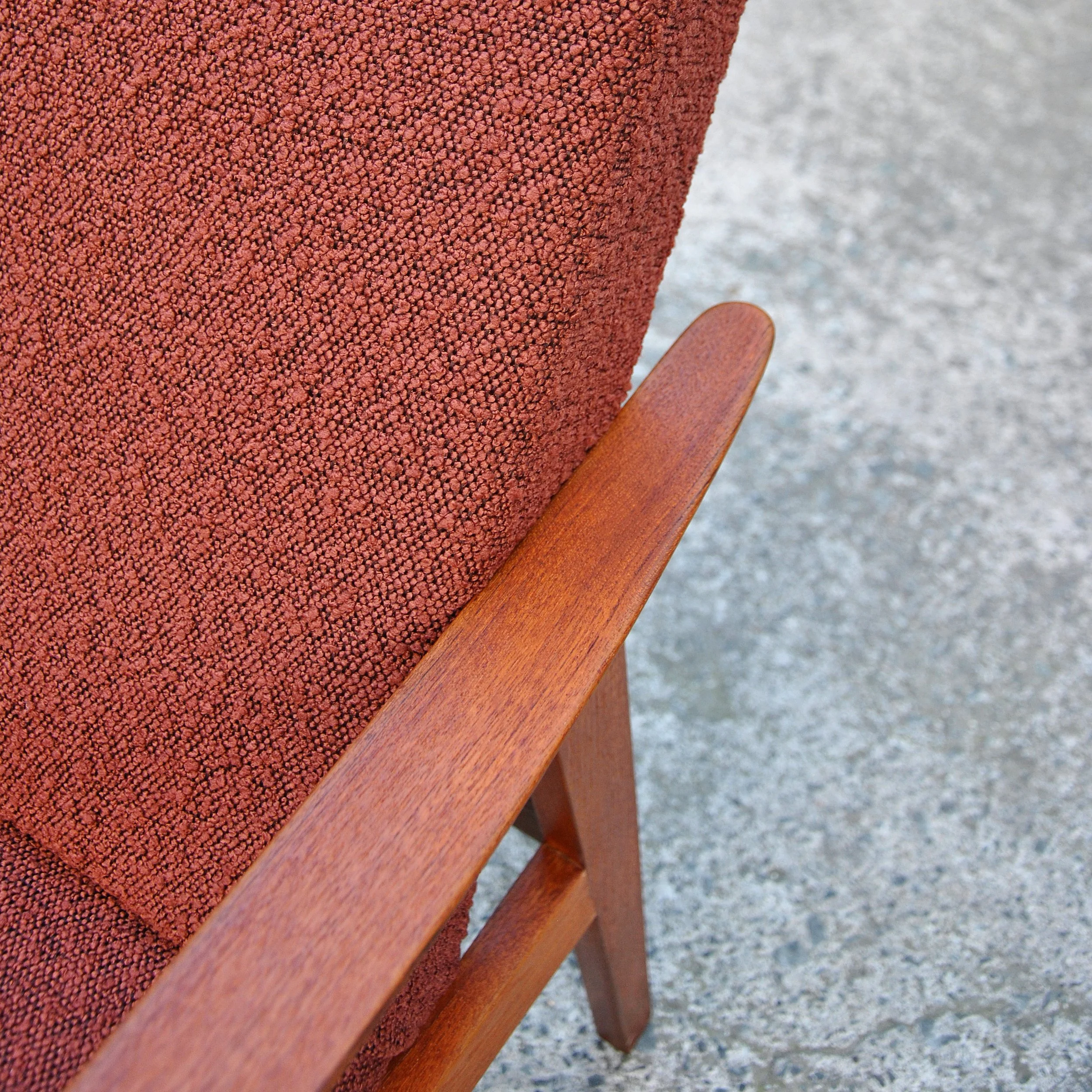 543 SET OF TEAK ARMCHAIRS2.JPG