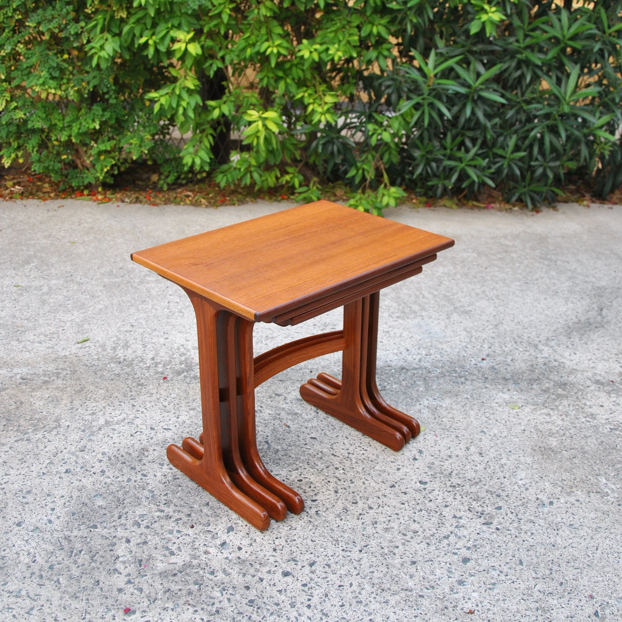 608 G PLAN NESTING TABLES7.JPG