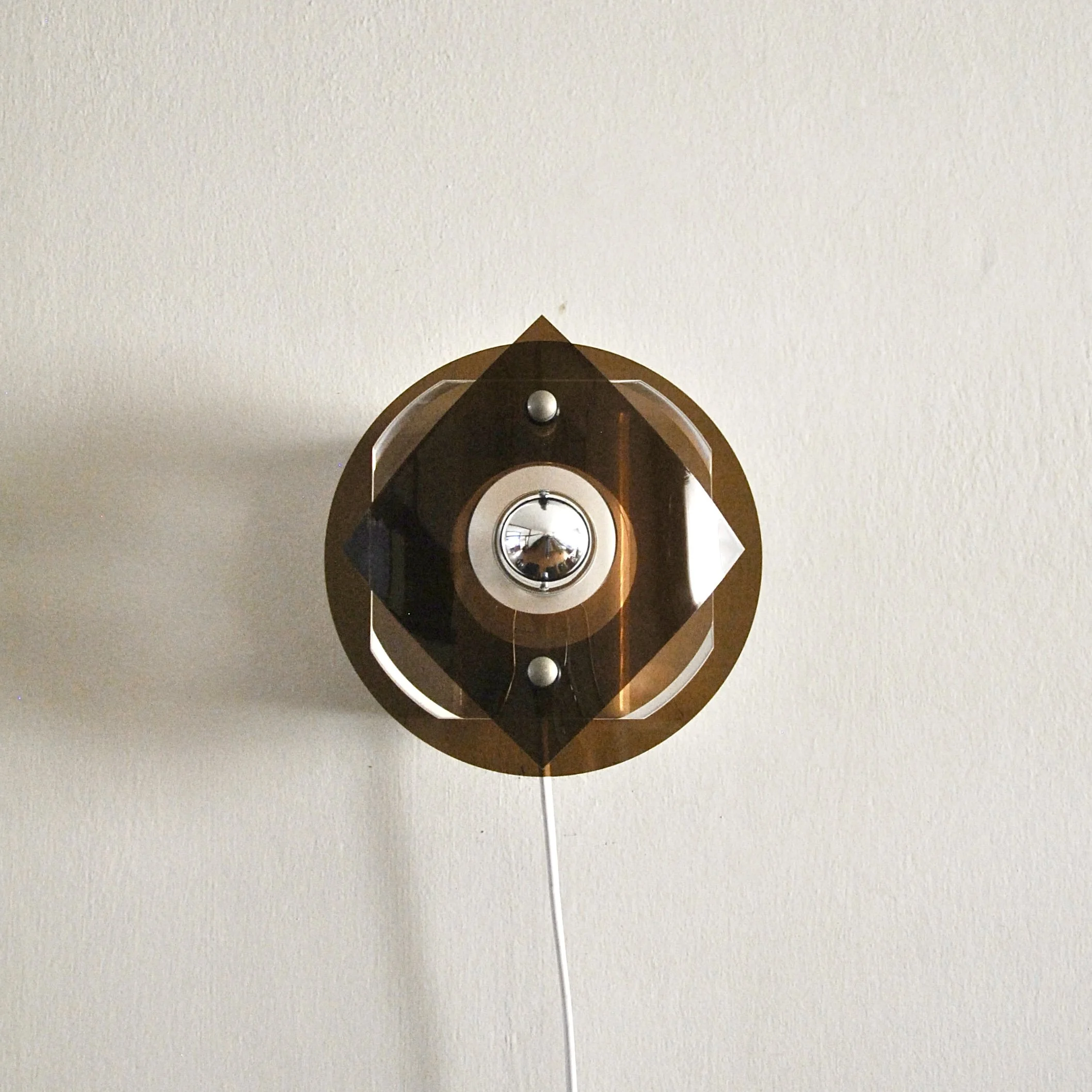 838 HERDA PERSPEX WALL LAMP4.jpg