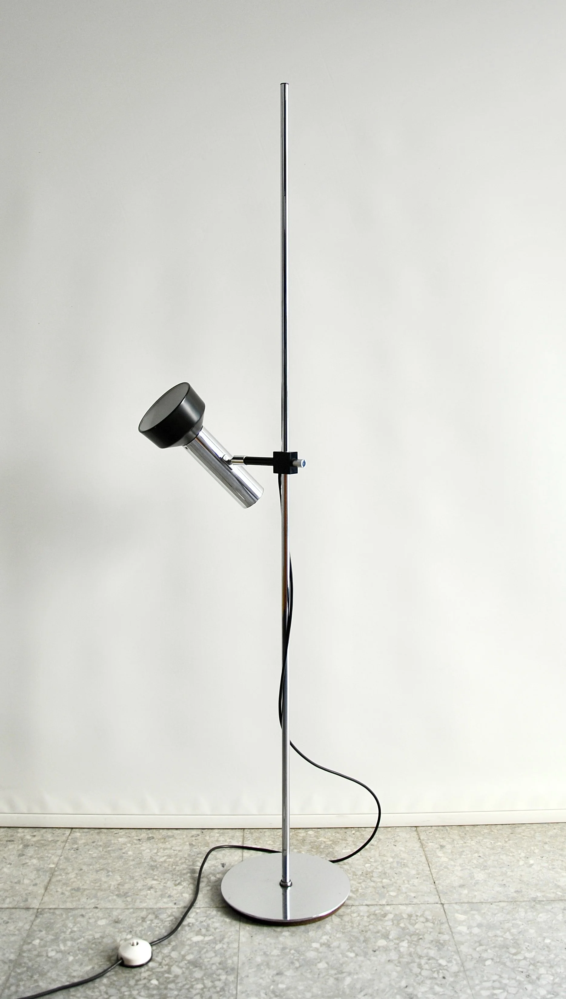 850 STAFF LEUCHTEN FLOOR LAMP.jpg