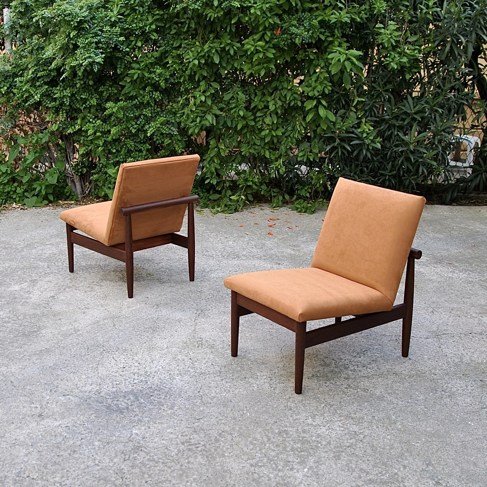 812 JAPAN STYLE ARMCHAIRS.jpg