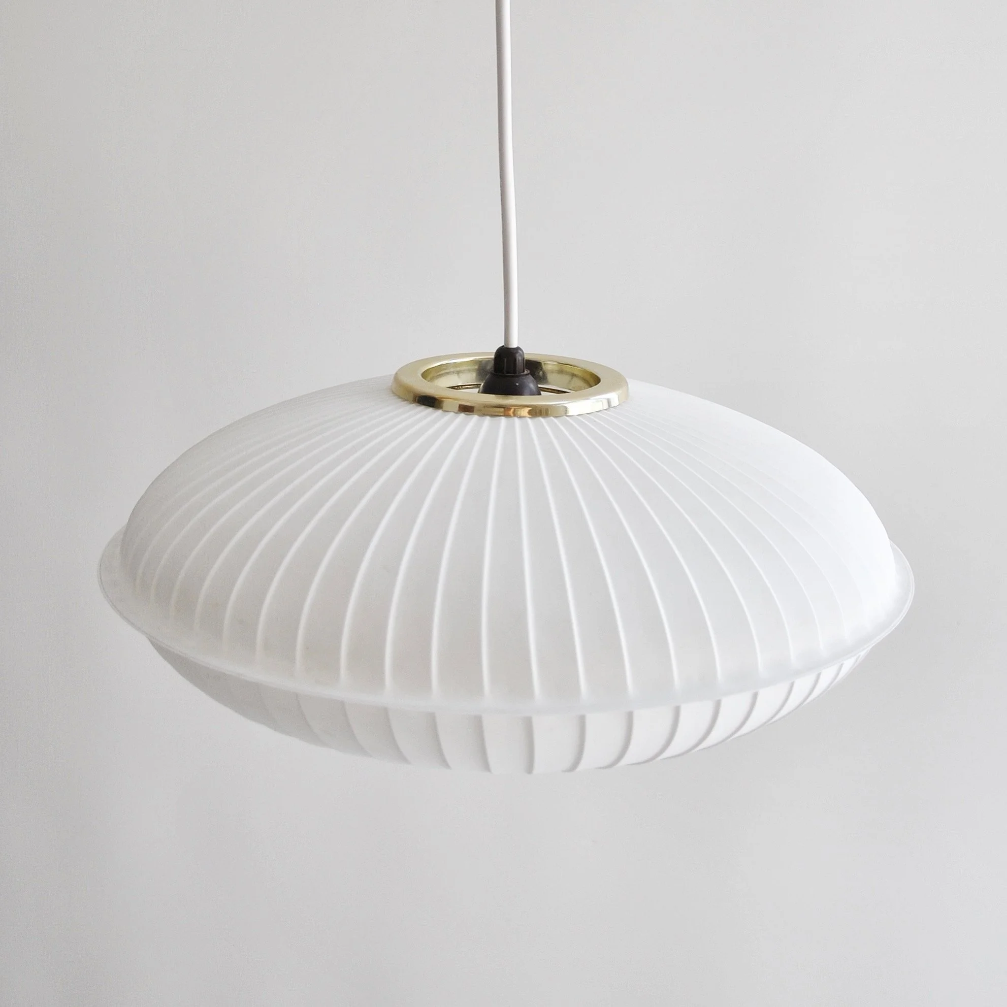 870 1980S DANISH HOYRUP PENDANT SAUCER LAMP3.JPG