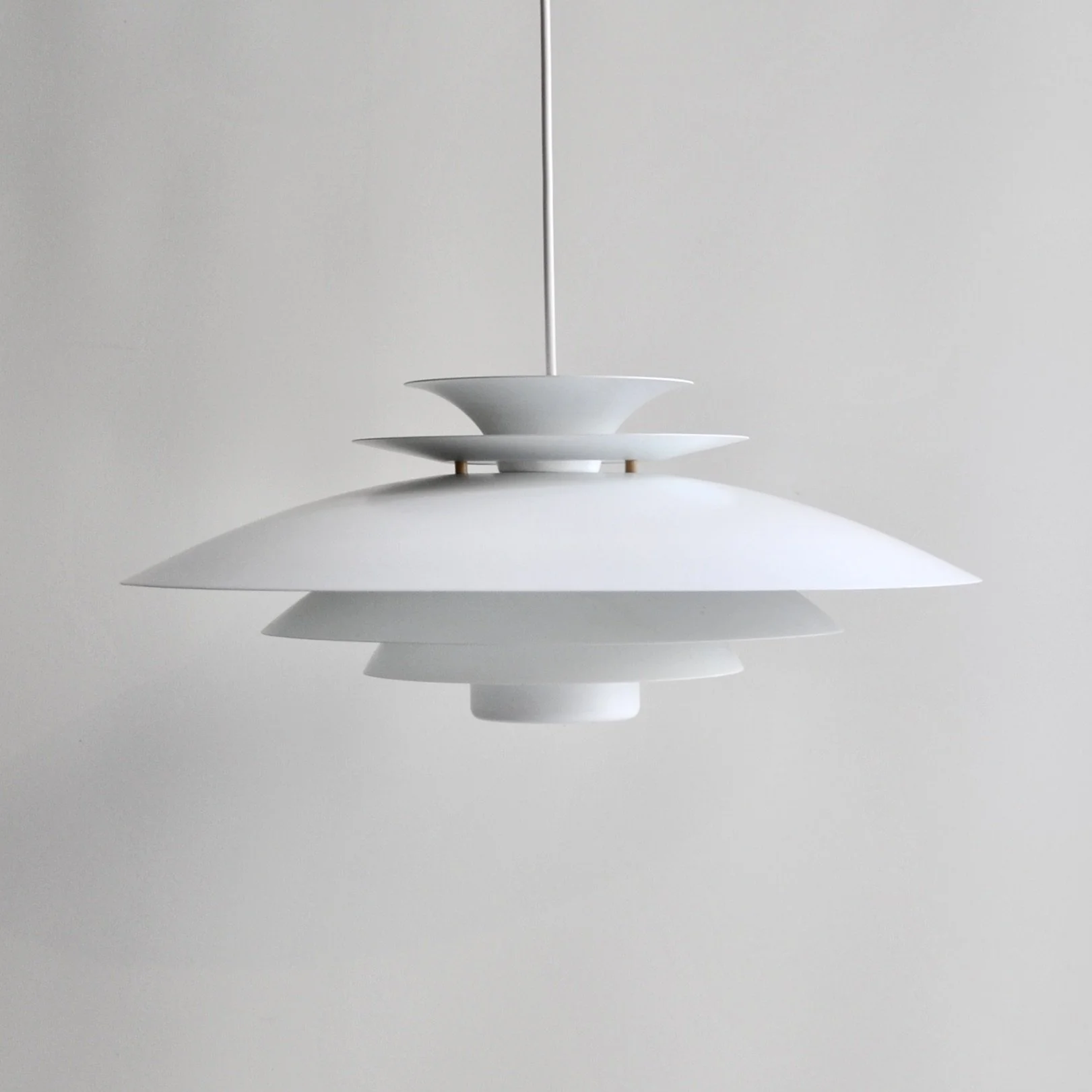 881 DANISH FORM LIGHT.JPG